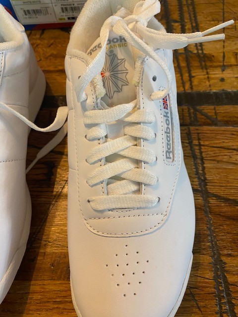 NWT Reebok Classics Lace Up Sneaker Princess White Size 8W Wide from 2009
