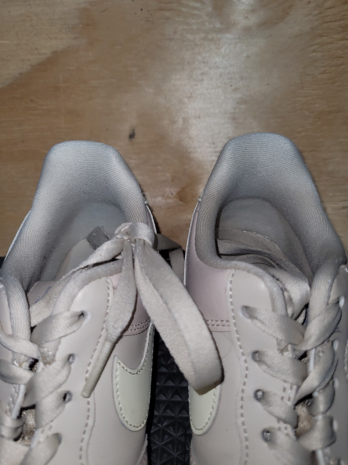 Nike Air Force 1 Low ‘Coconut Milk’ Sandrift DD8959-111 Womens Size 7
