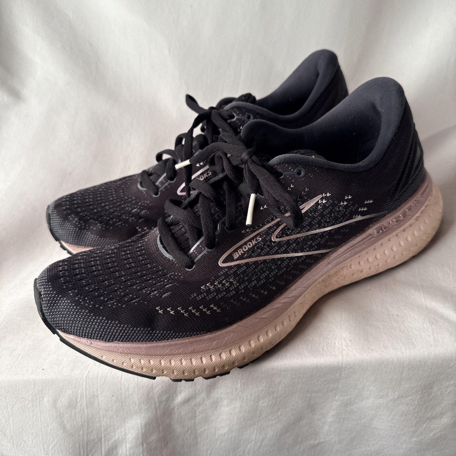 Brooks Glycerin GTS 19 Womens Size 10 Black Athletic Shoes Sneakers 1203441B074