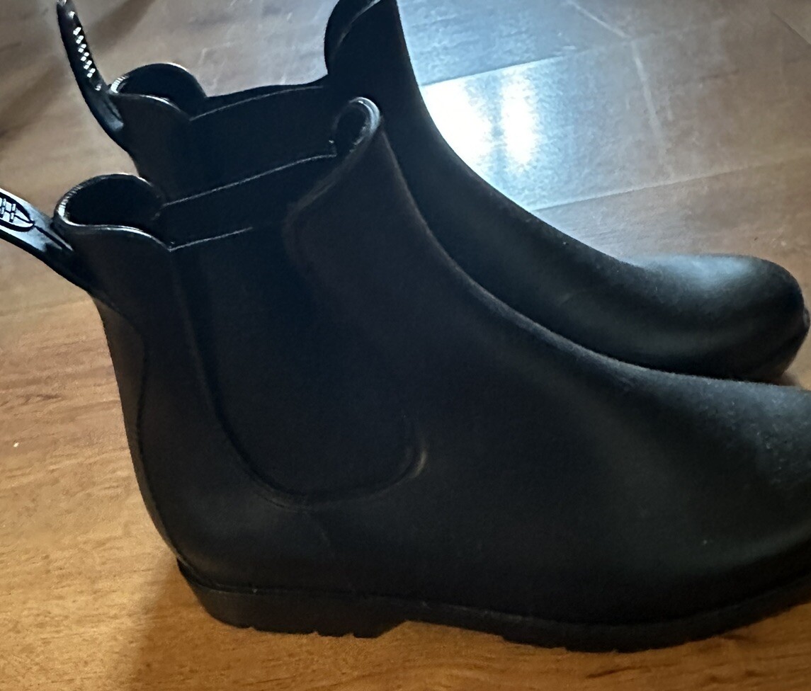 Black Rain boots Womens Size 6 New Short Ankle Shoes Winter Fall