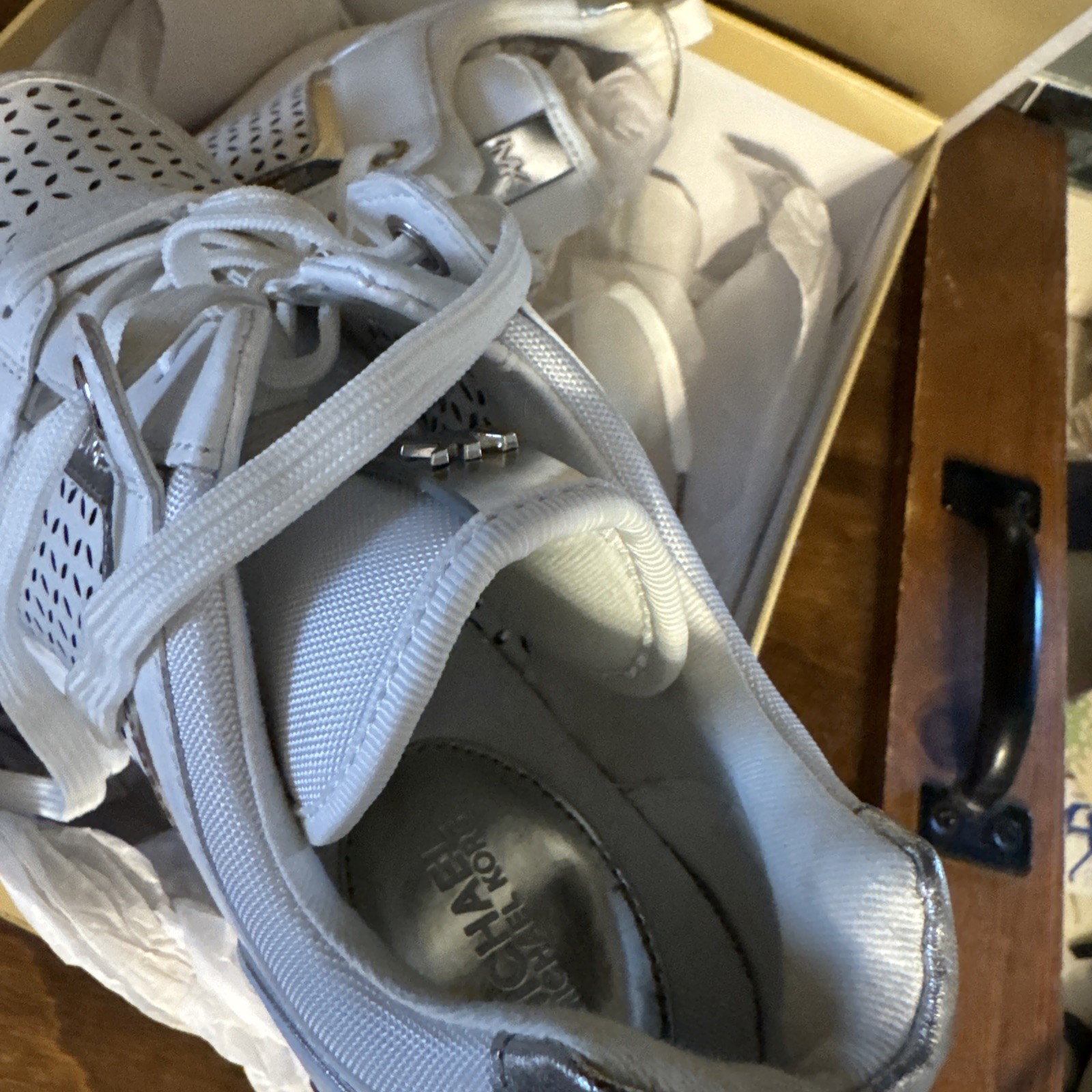 Michael Kors White Brown Gold Logo Lace Up Low Top Wedge Sz 8 Men/Women 9.5