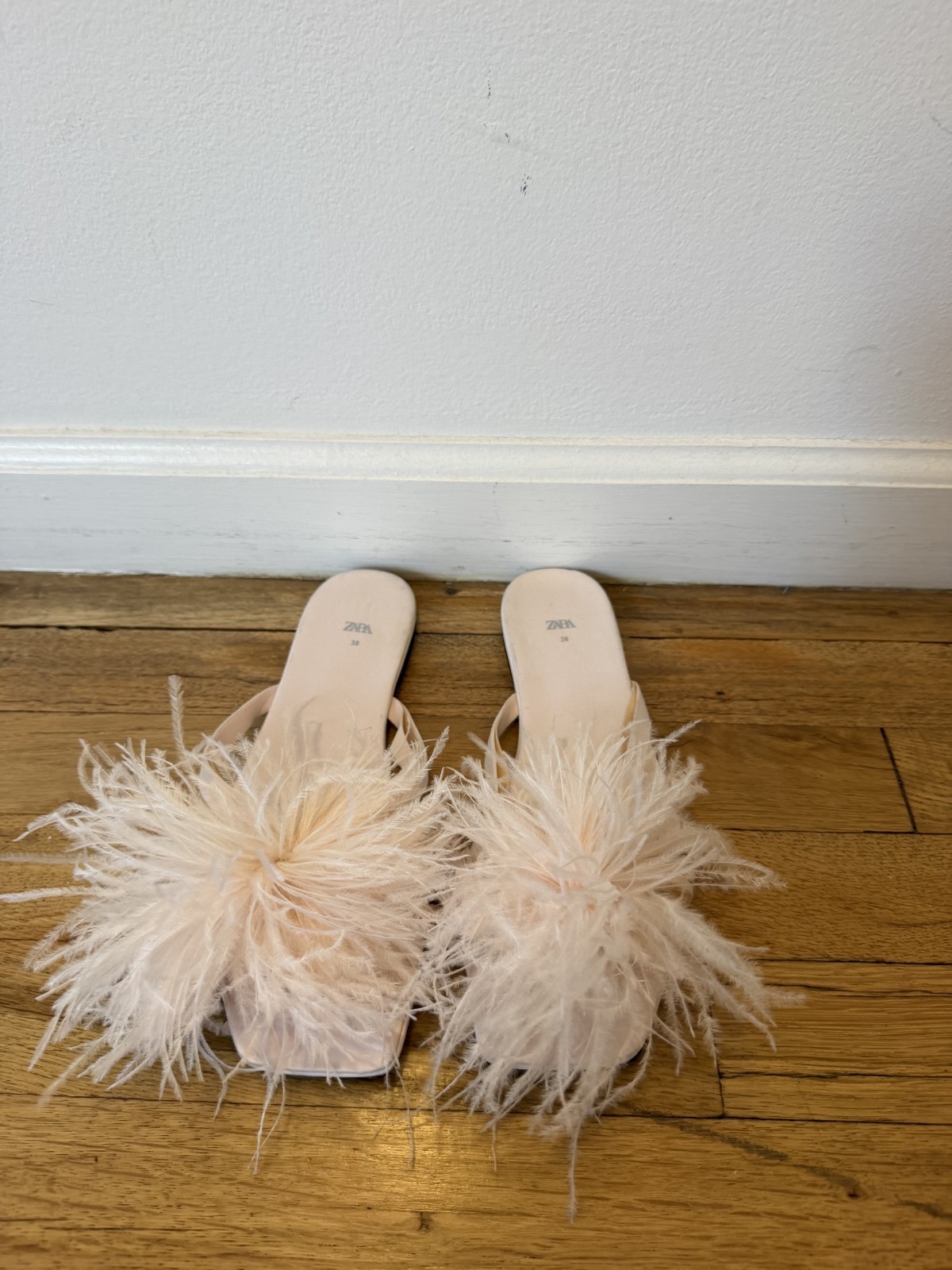 Zara Blush Pink Feather Strap Flat Sandals Women’s 38 (US 8)