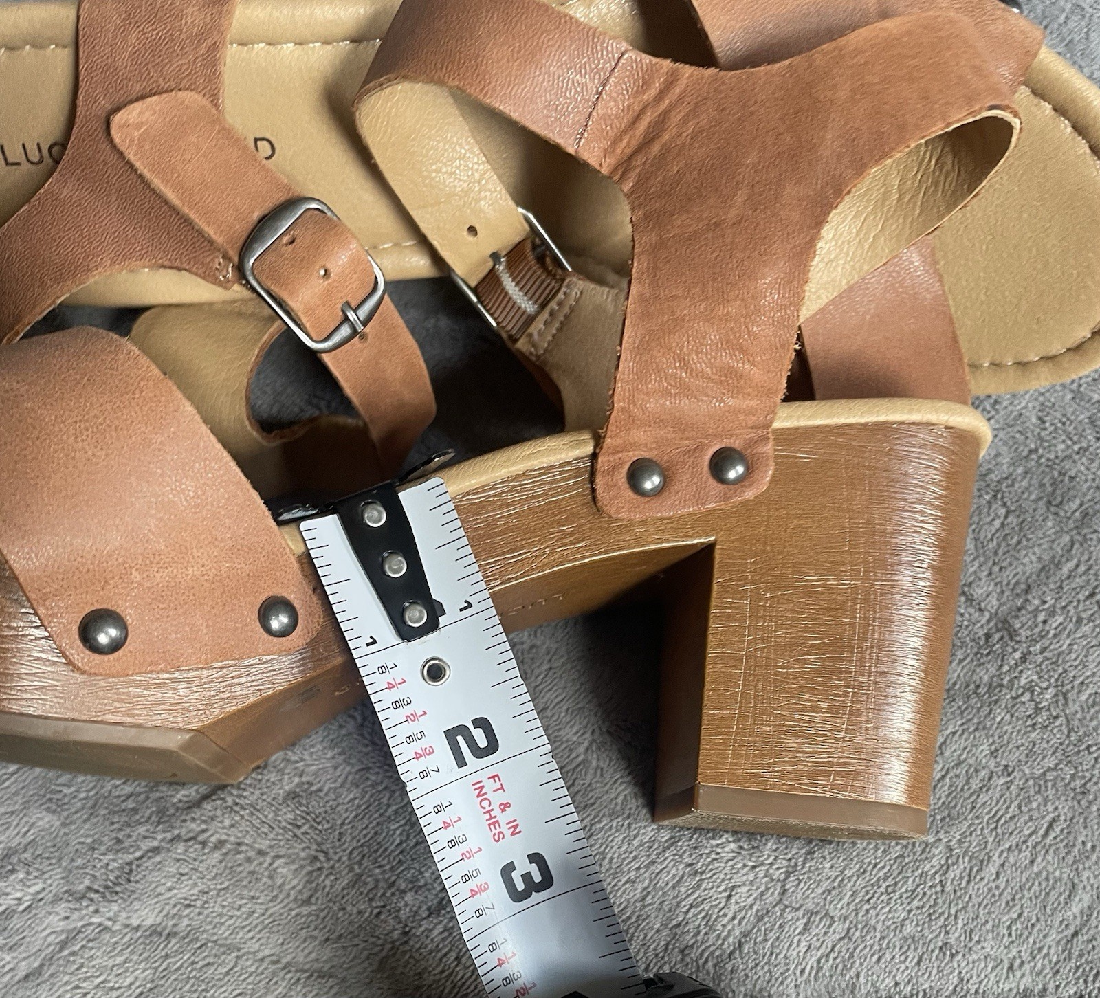 Lucky Brand Haidlee Block Heel Sandals Womens Size 9M Leather 3.25” Heel Latte