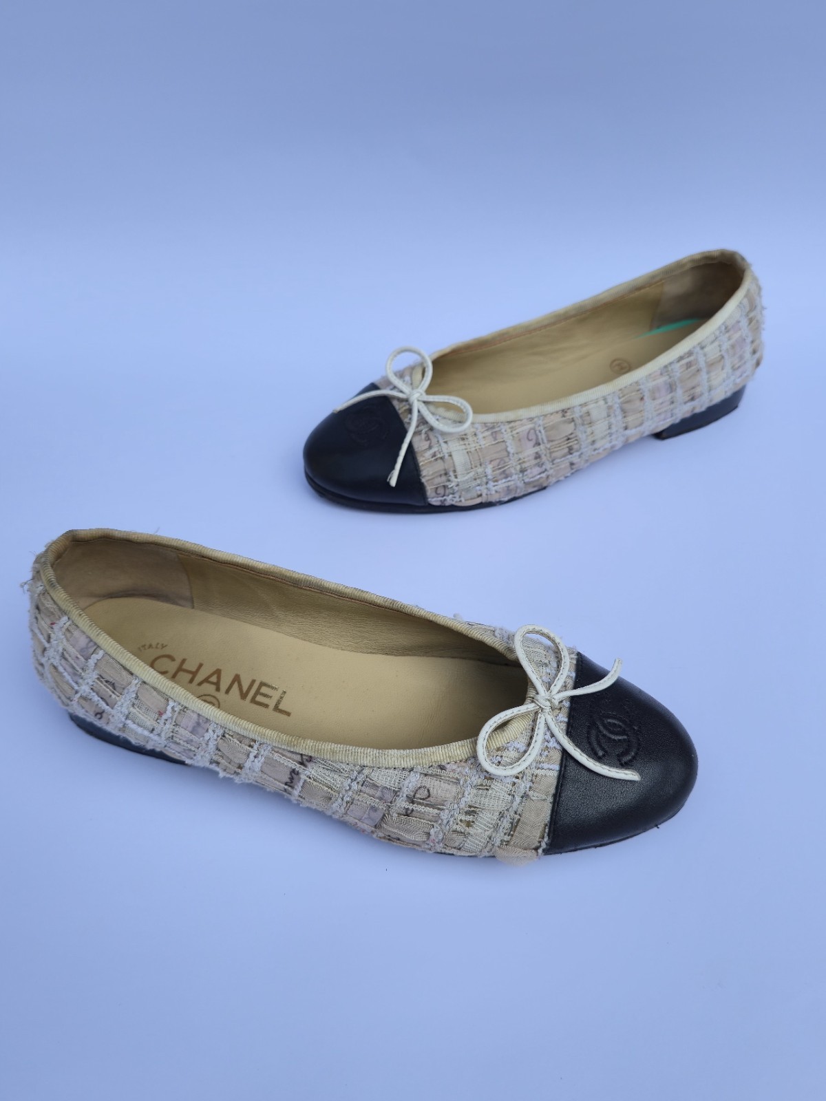 CHANEL Beige Black Tweed Cap Toe Ballerina Ballet Flats Size EU 37C