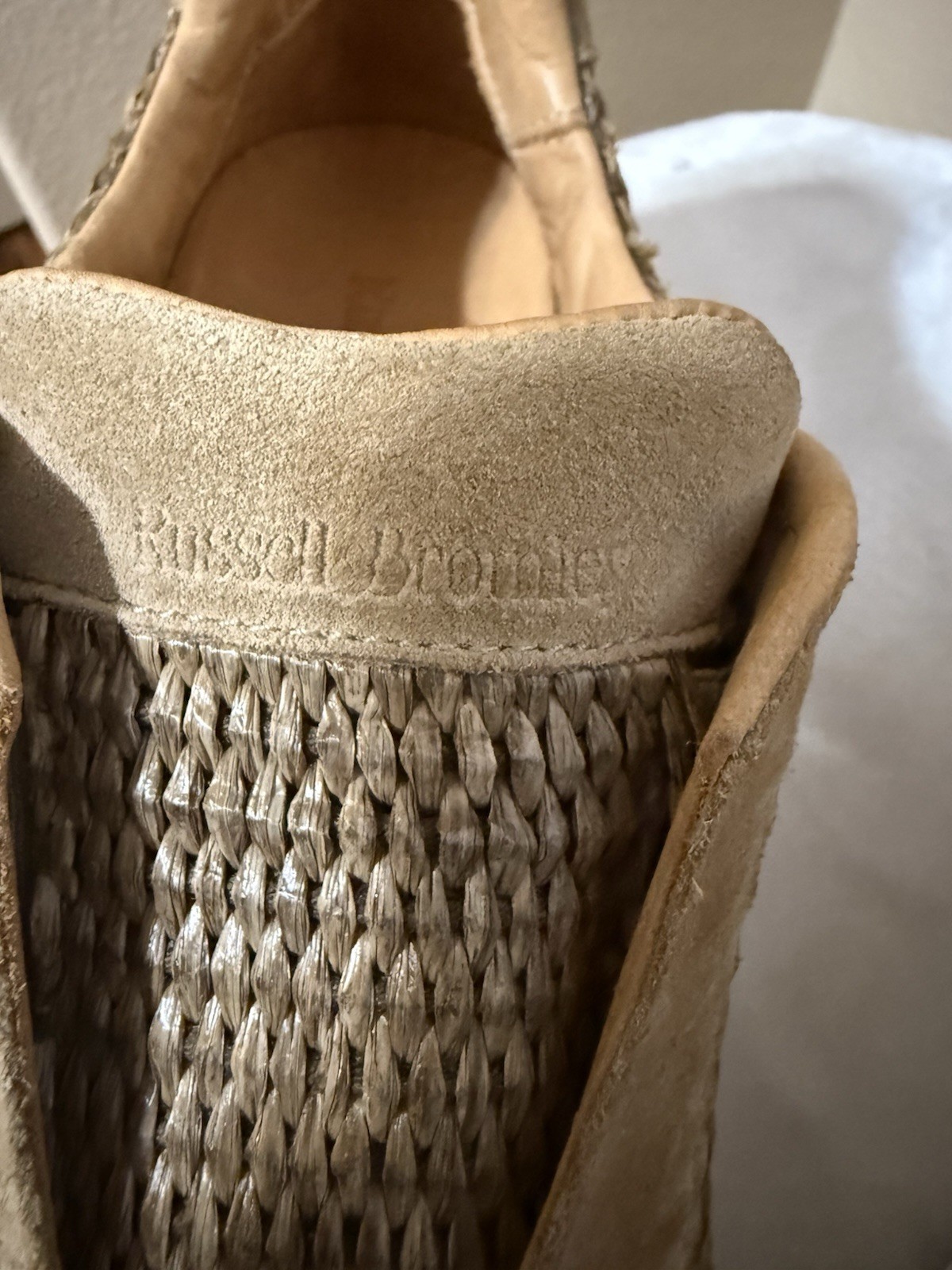 Russell & Bromley Park Up Tan Woven Raffia Flatform Laceless Women’s Sneakers 9