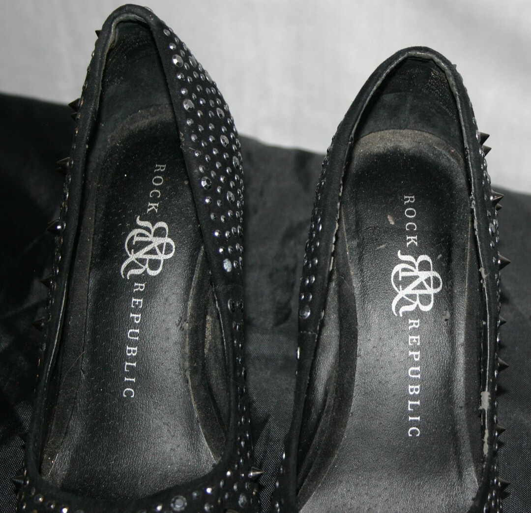 Rock Republic Women’s Stilettos Black High Heels With Metallic Rhinestones/Spike