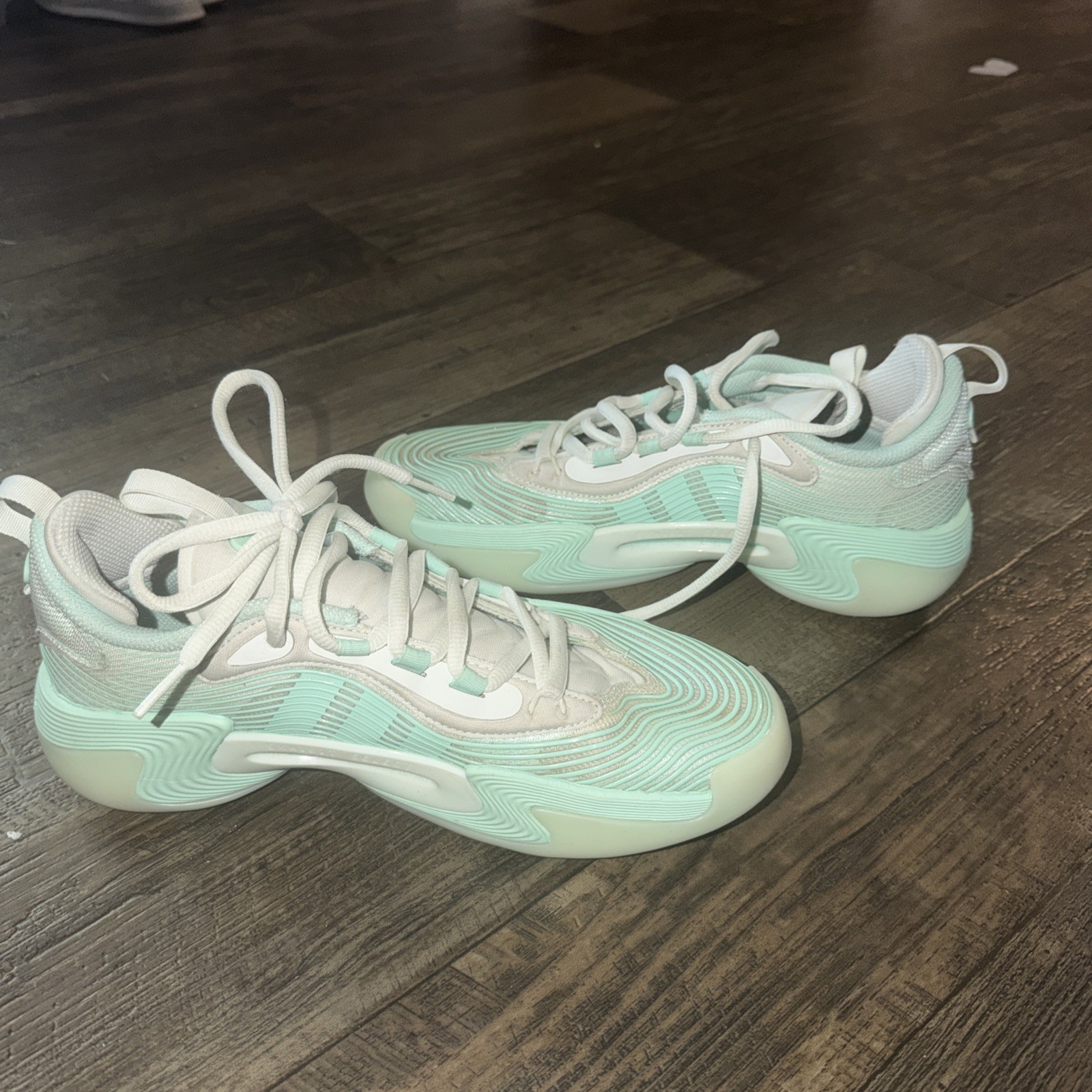 Adidas Exhibit Select 2.0 Pro Women’s Size 8.5
