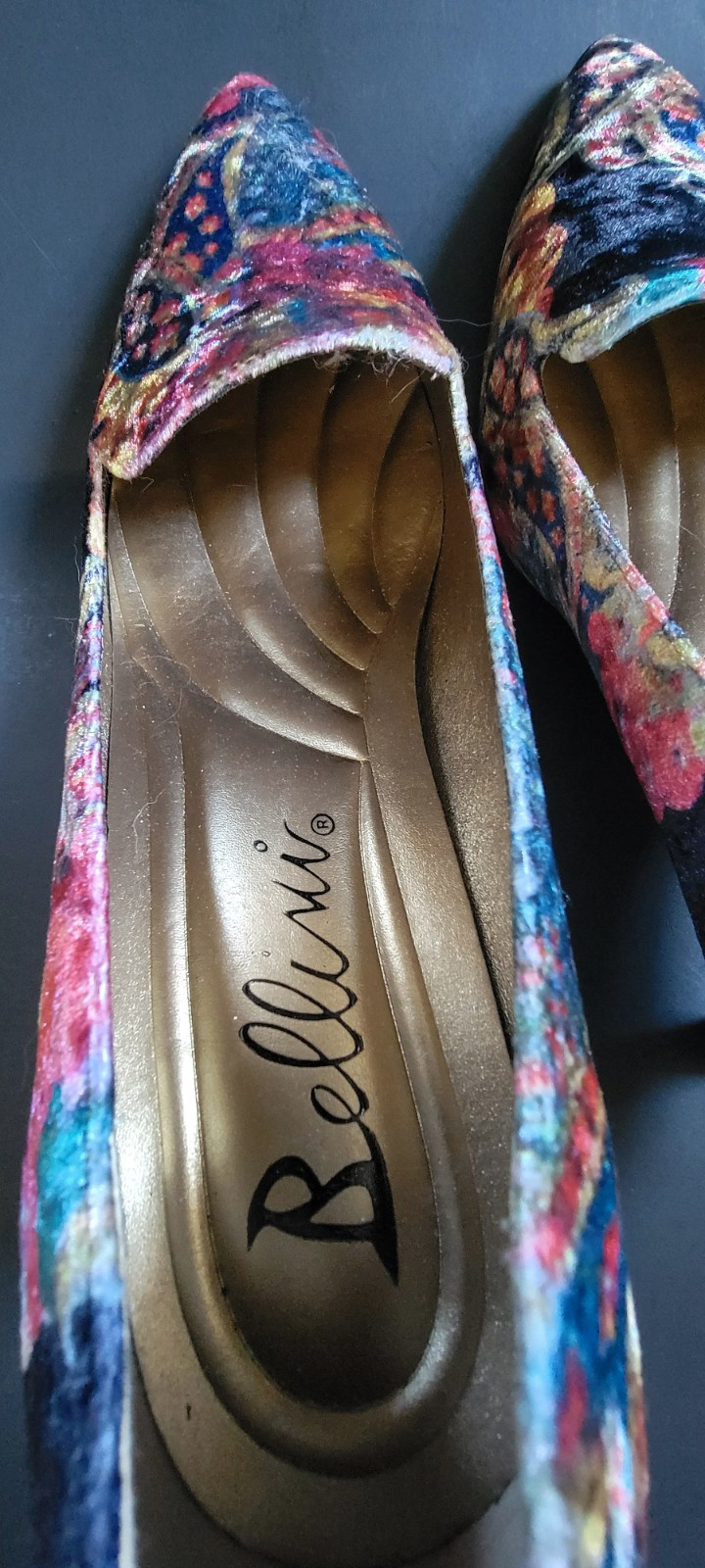 Bellini Women’s Bobcat Multi-colored Velvet Pump Heels Shoes – Sz 8.5