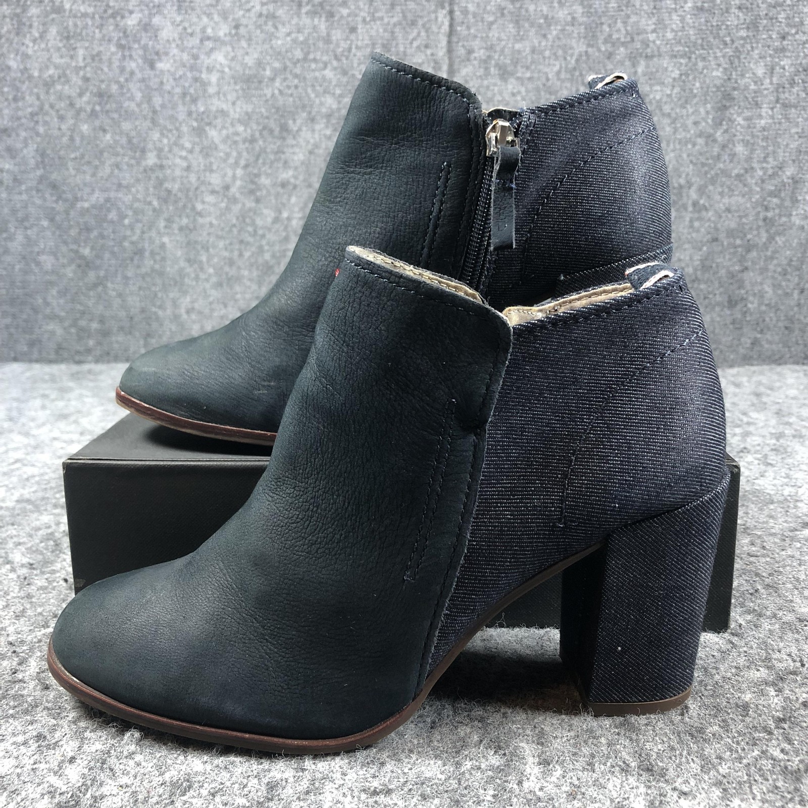 ED Ellen DeGeneres Boots Womens Size 8 M Blue Leather Denim Madaleina Block Heel