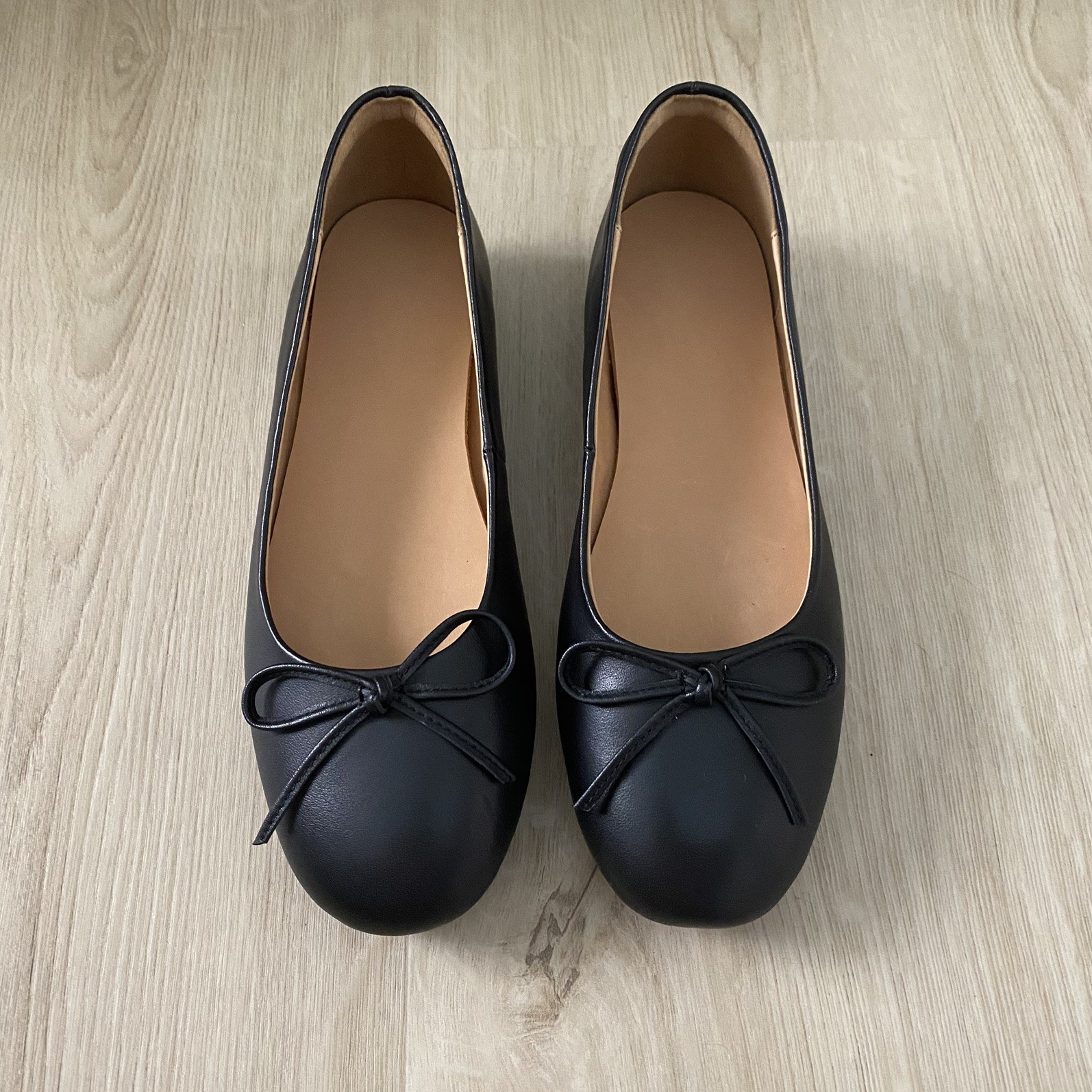 Black Leather Ballet Flats With Bow Detail AU 6.5 New