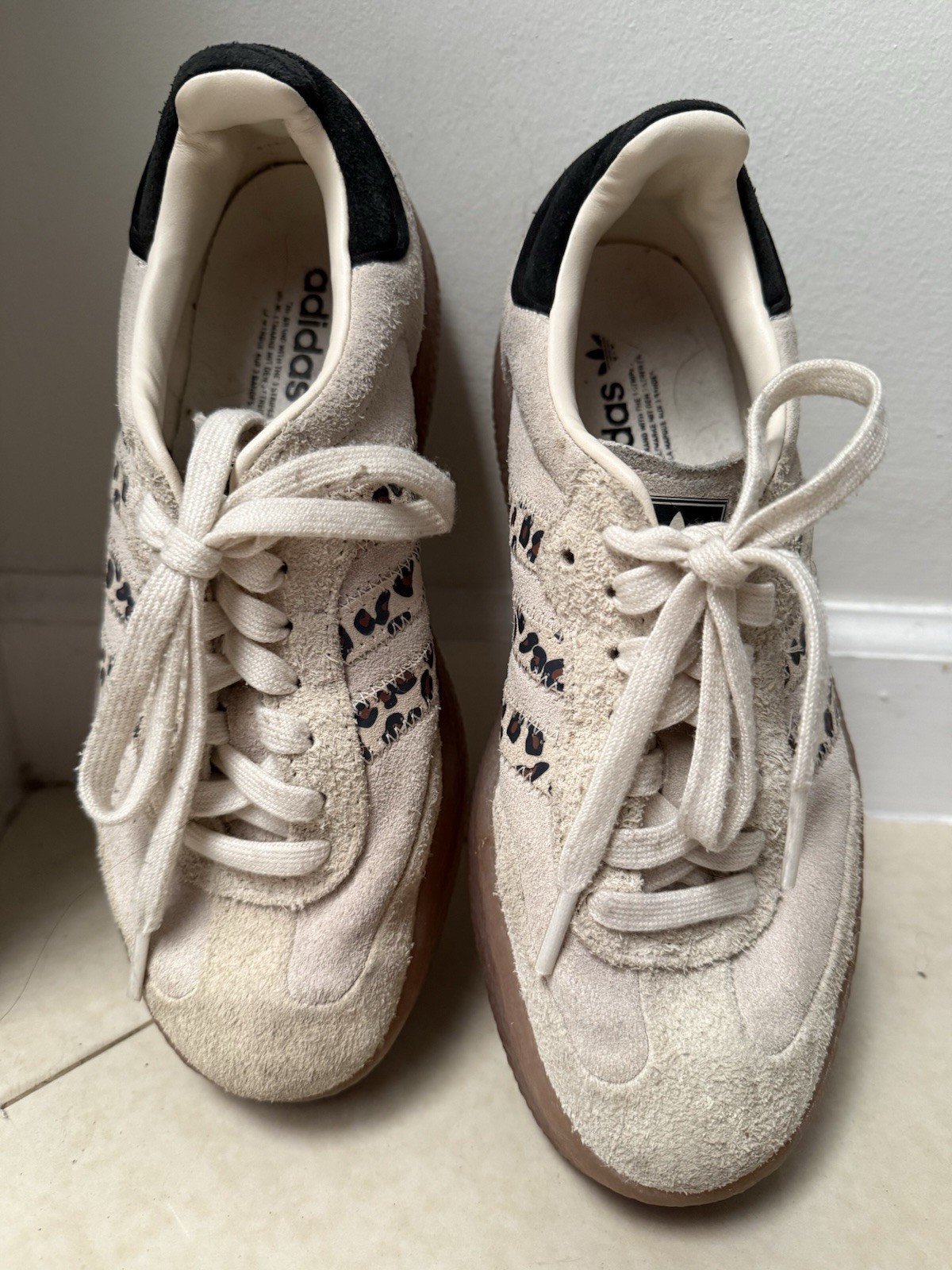 Adidas Women’s Sambae shoes in the «Leopard Off White» colorway.
