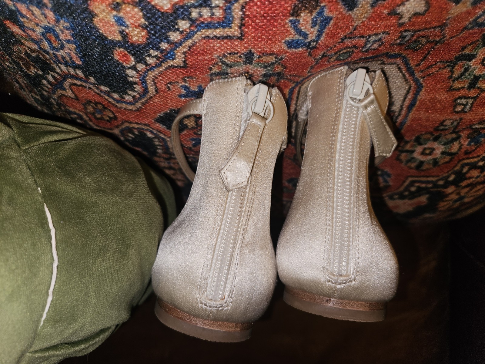 Badgley Mischka Champagne ivory beaded rhinestone Bridal Flats – Sz 6