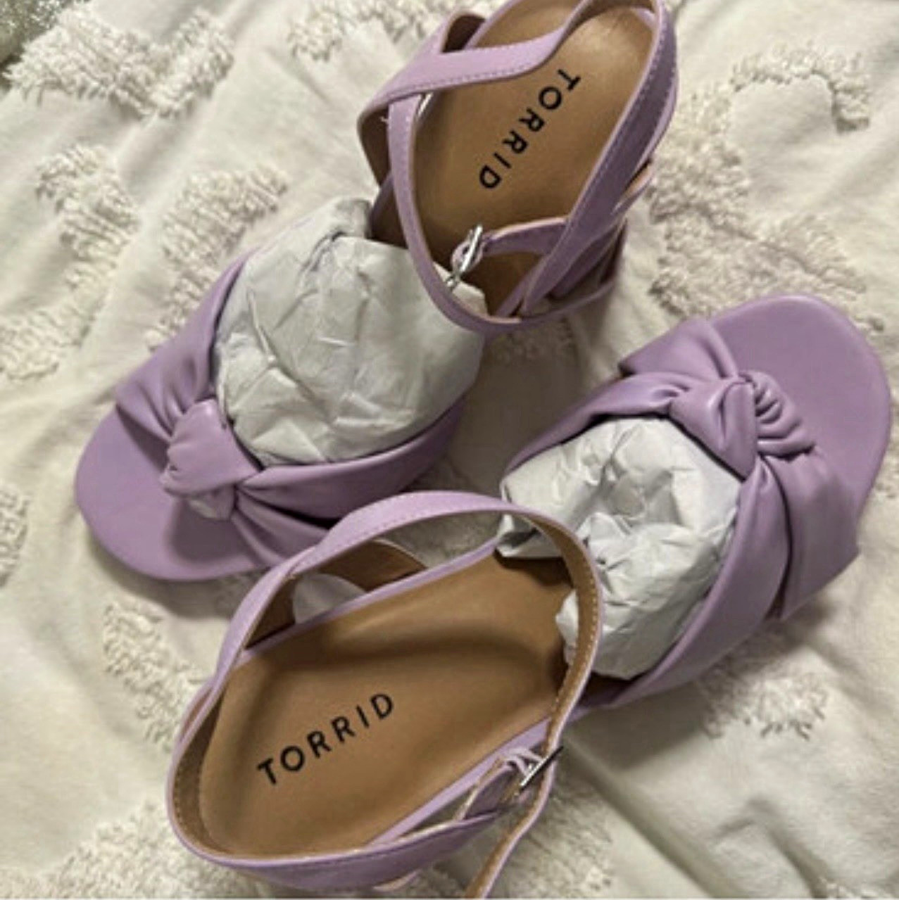 Torrid Women’s lavender knot front ankle strap Faux Leather Sandals 11