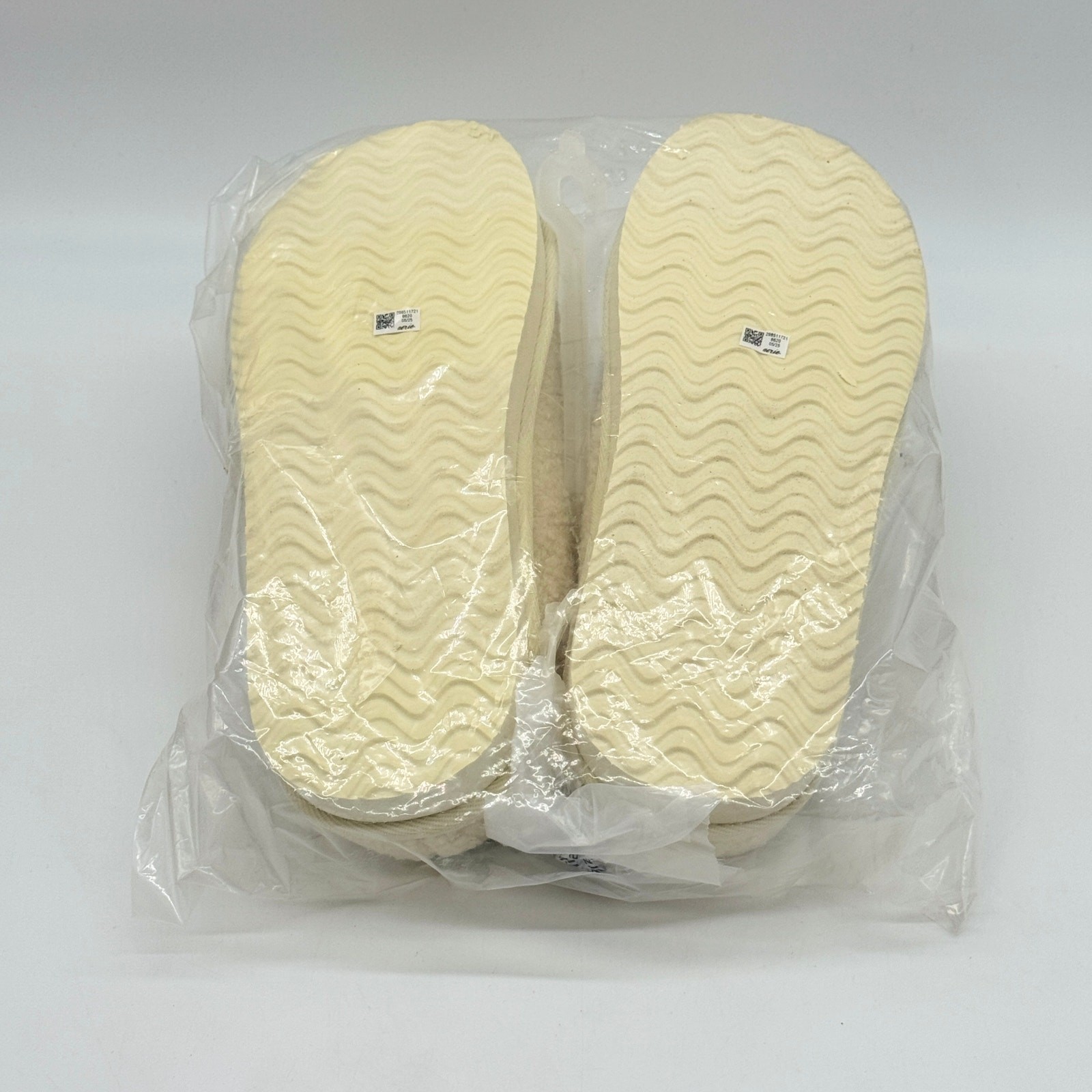 Aerie American Eagle Sherpa Mickey Mouse Bats Halloween Slippers Size 8 NEW