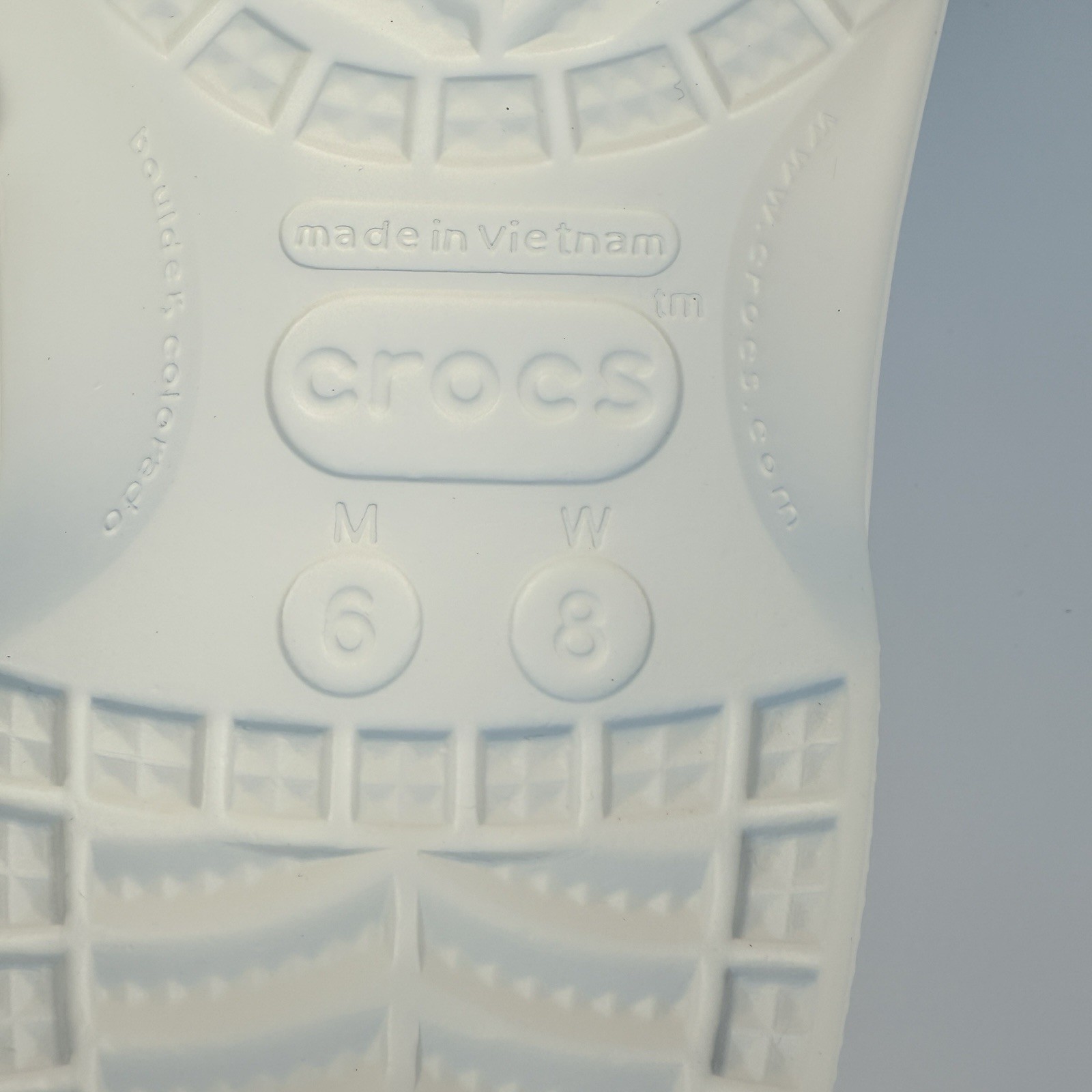 Crocs Unisex White & Light Grey Baya Lined Clog US Women 8 / Men 6 NWT