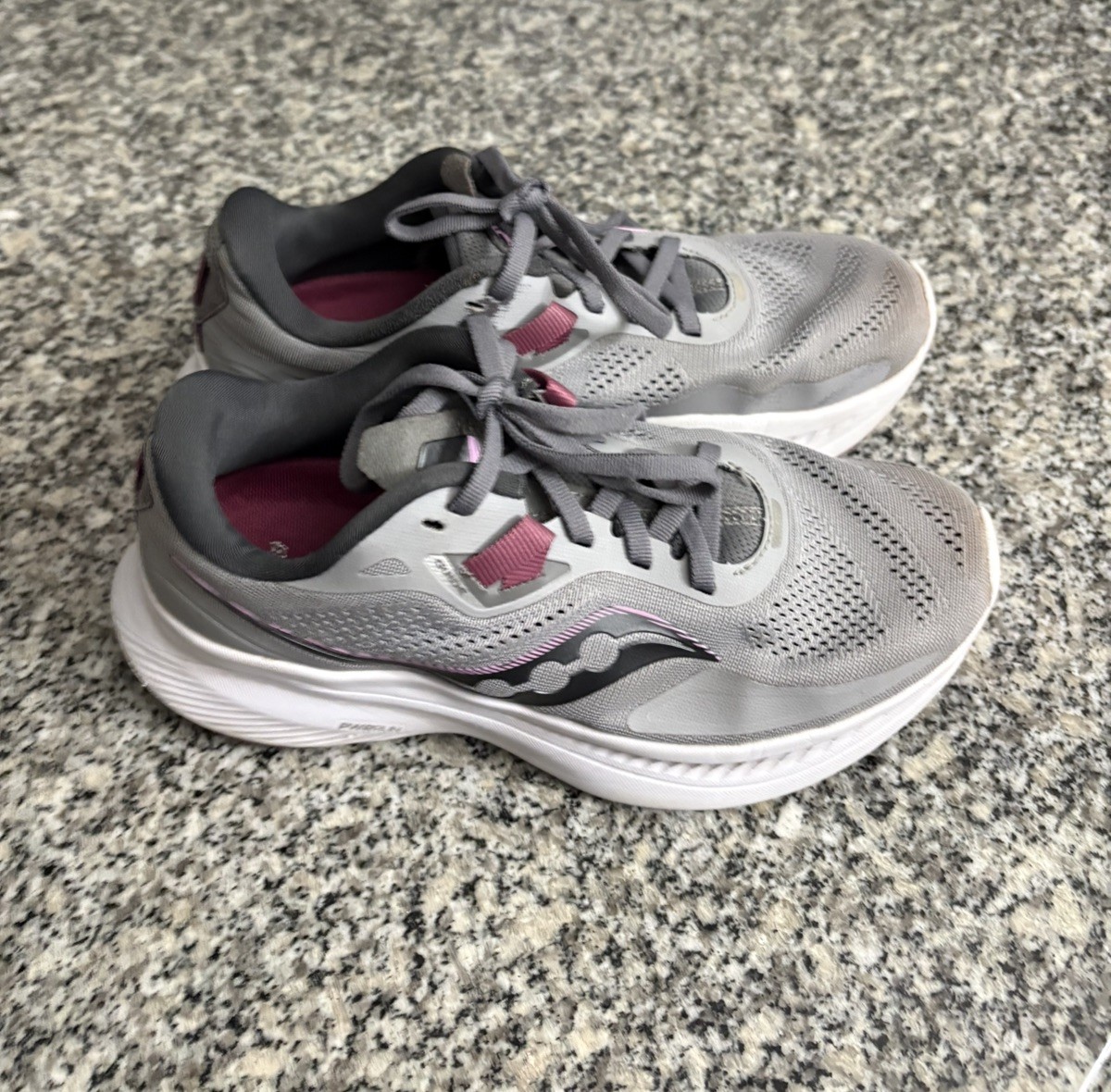 Saucony Womens Guide 15 Alloy Gray Quartz Running Shoes Size 6