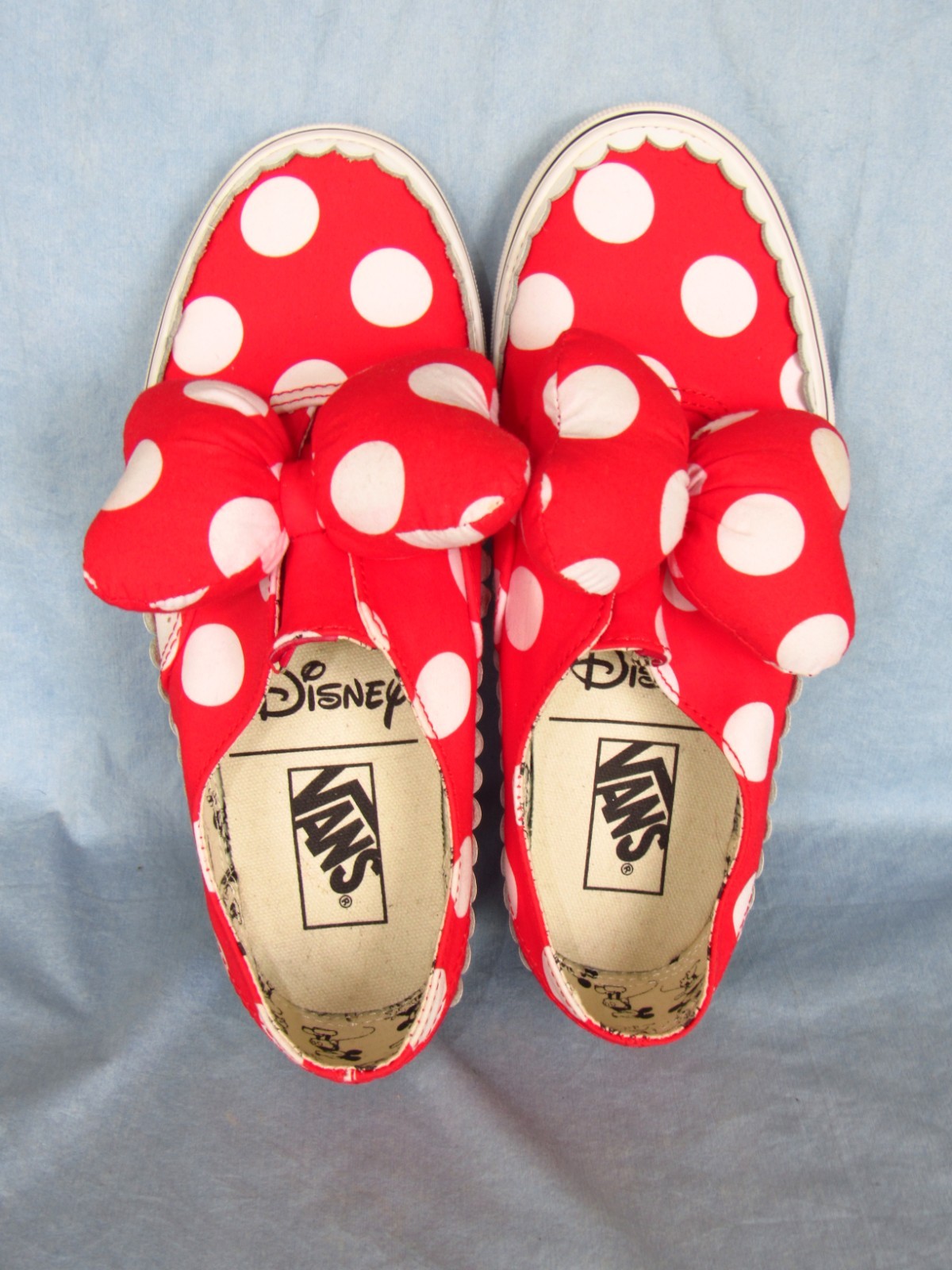 Vans Disney/Minnie’s Bow Polka Dot Slip-on Sneakers (Women US Size 8; See Note)