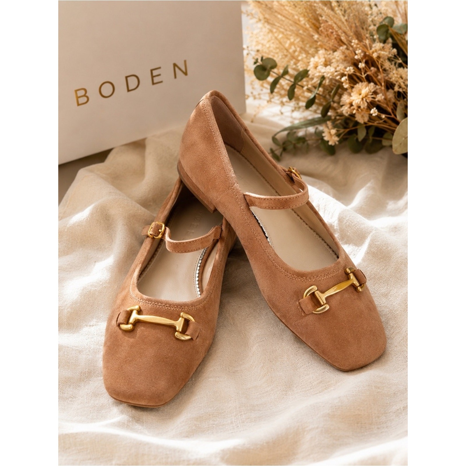Boden Iris Snaffle Mary Jane Camel Suede Gold Horsebit Size US 8.5 -9 (EU 40)