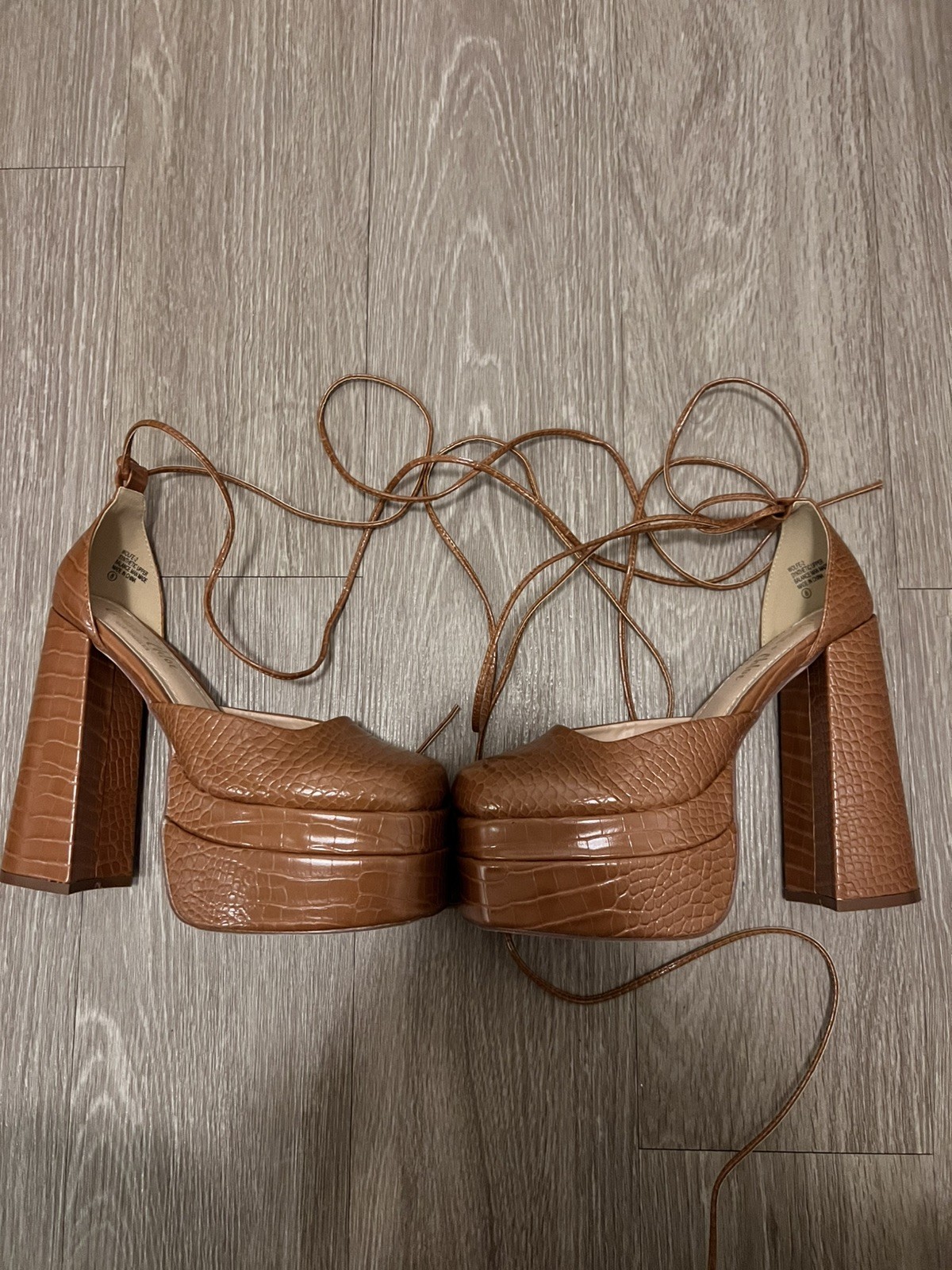 Chase + Chloe Shoes Womens Size 8 Brown Croc Platform Block Heel Lace Up
