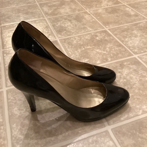 ~ Women’s Patent Leather Pumps ~