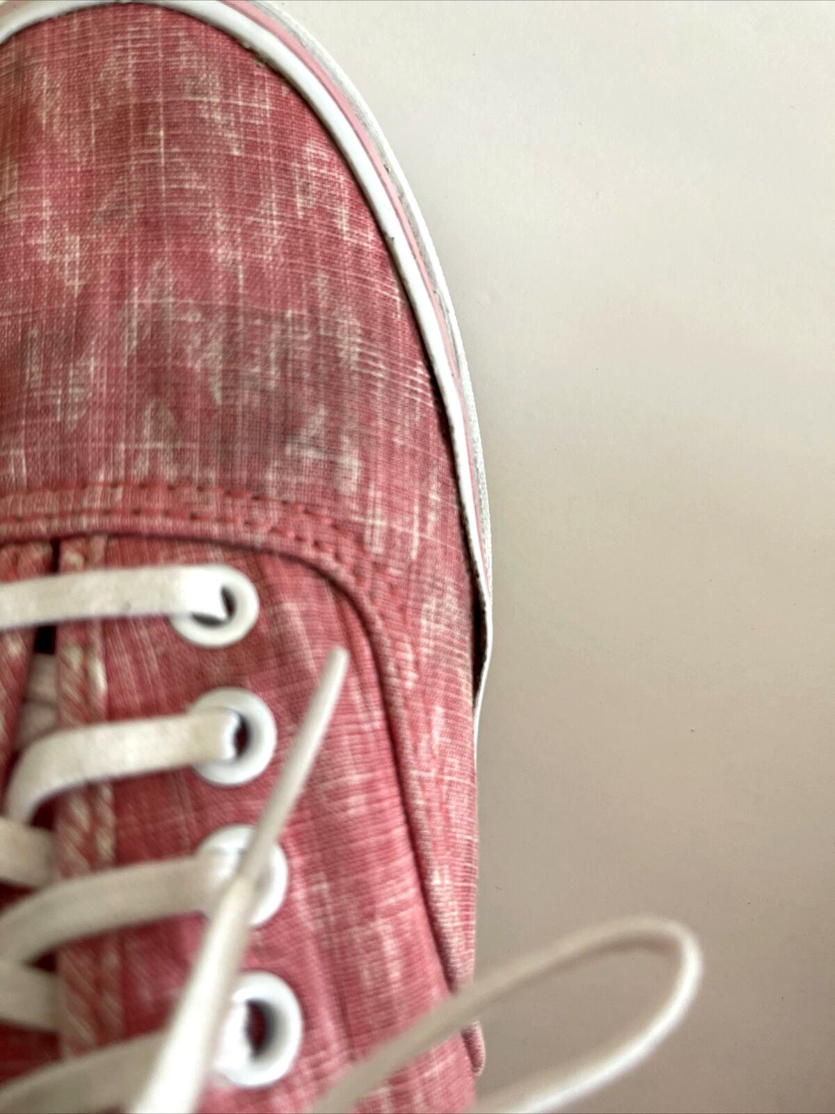 VANS Chevron Casual Low Top Shoes Pink Size W 10/ M 9.5
