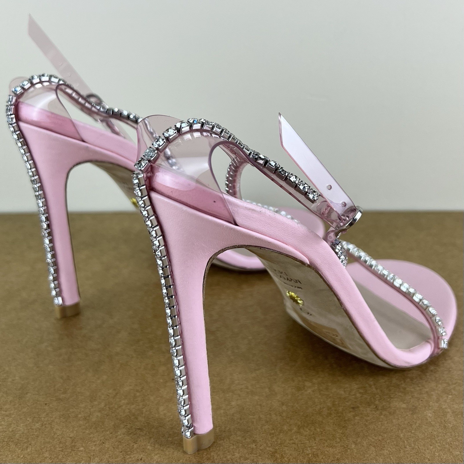 $595 NEW STUART WEITZMAN PINK CRYSTAL EMBELLISHED HEELS 7.5