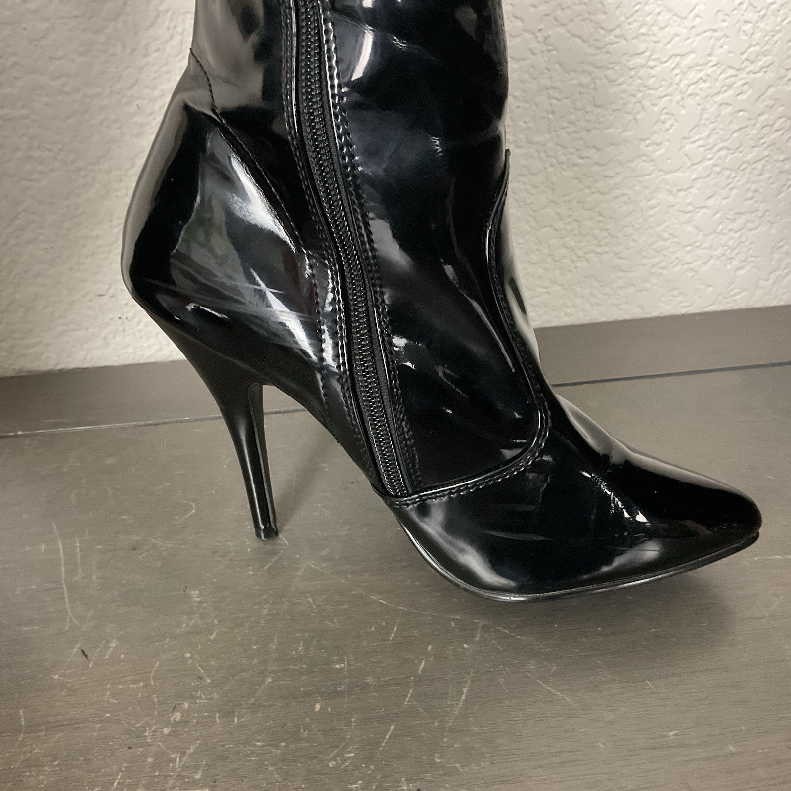 Pleaser Women’s Seduce-3010 Black Patent Thigh High Boots 5″ Stiletto Heel Sz 8