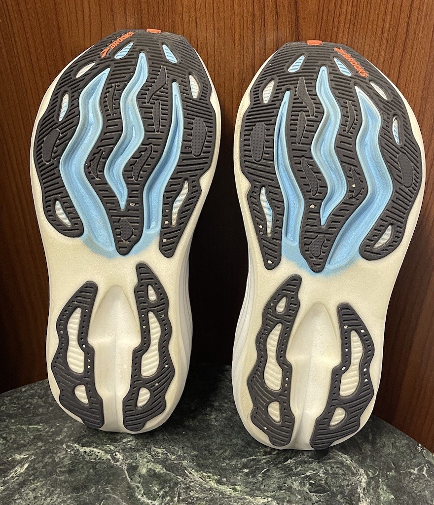 Brooks Women’s Glycerin Max Running Shoes Size 7.5 (B) Medium Width.