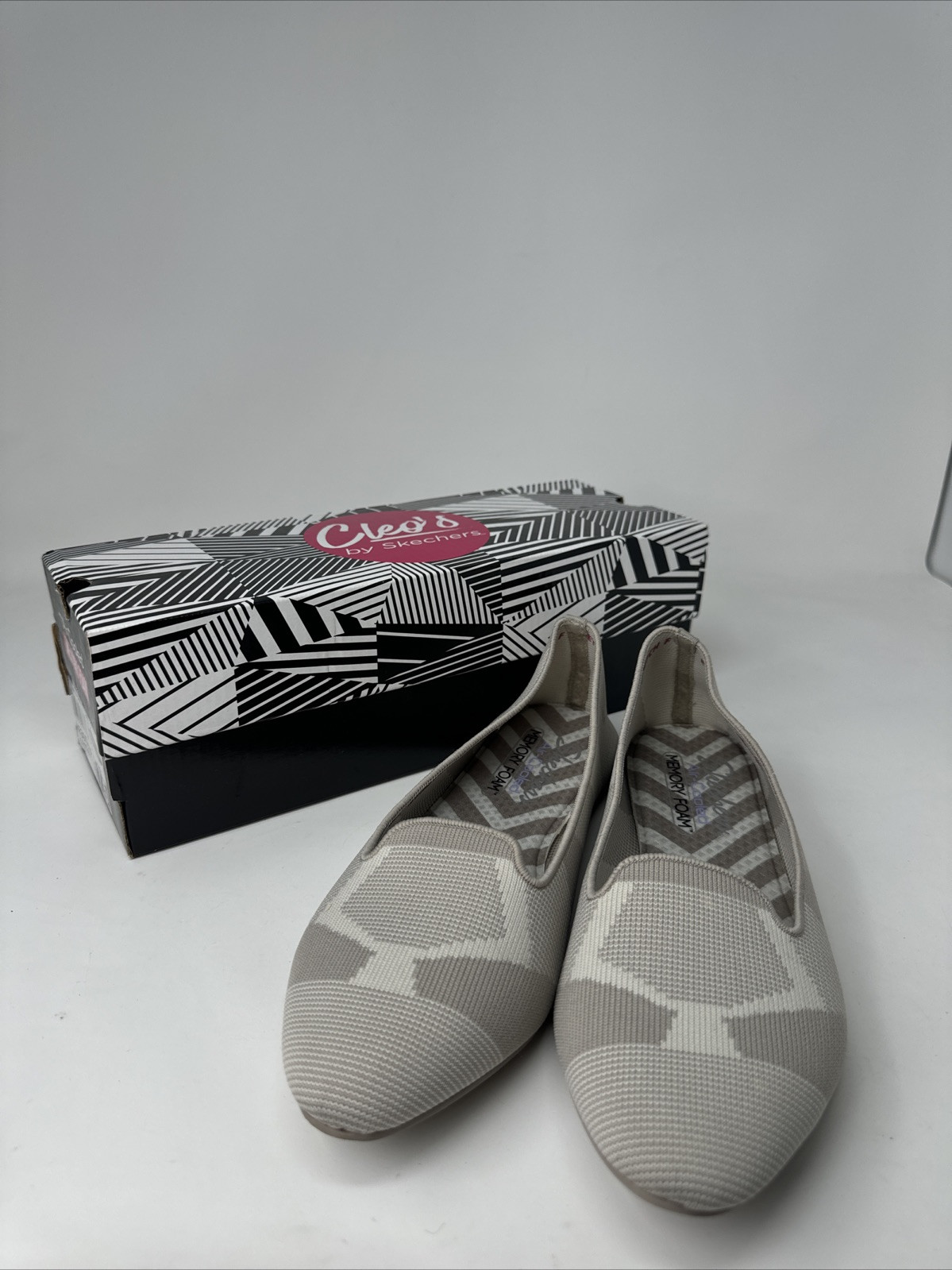 Skechers Women’s Cleo Sherlock Engineered Knit Loafer Dark Taupe Size 7.5
