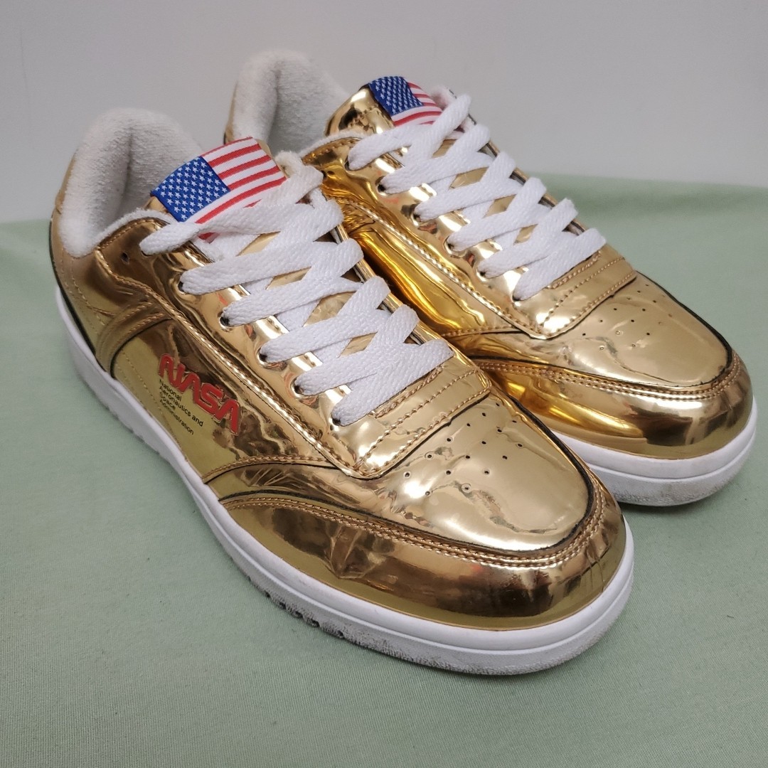 Womens NASA Capsule Shoes Gold Shiny Space Science Sz 7M