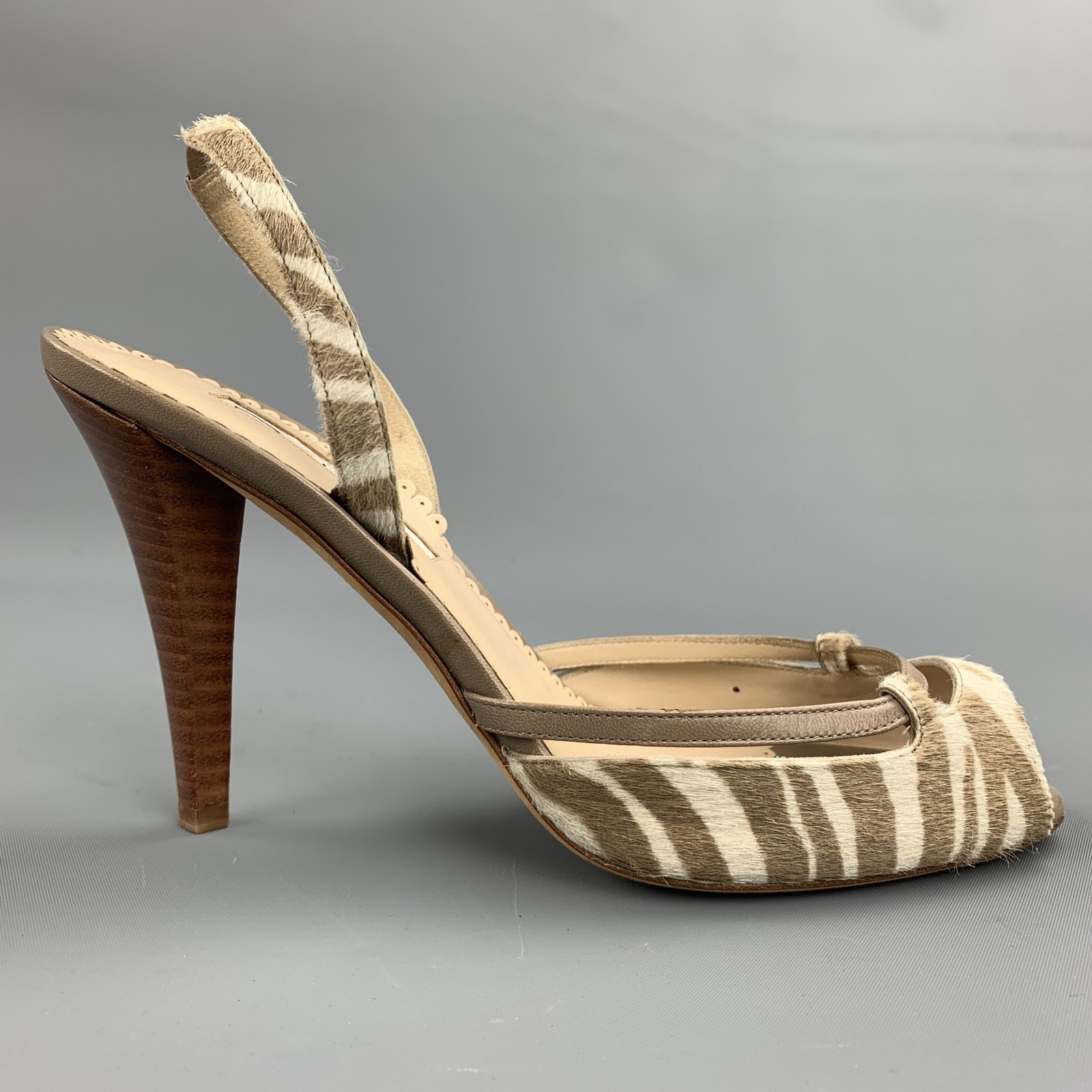 OSCAR DE LA RENTA Size 8.5 Off White Taupe Zebra Pony Hair Slingback Pumps