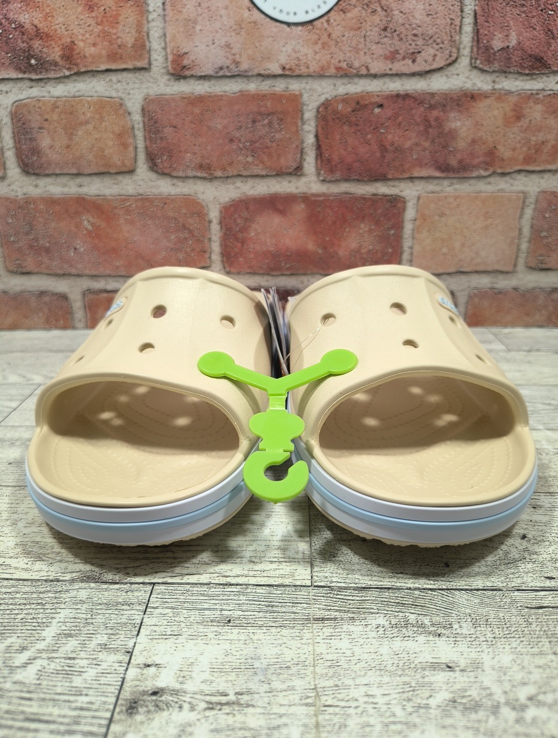 Crocs Bayaband Beige Raised Crocs Logo Unisex Slides Size M5/W7 205392-1LI NWT