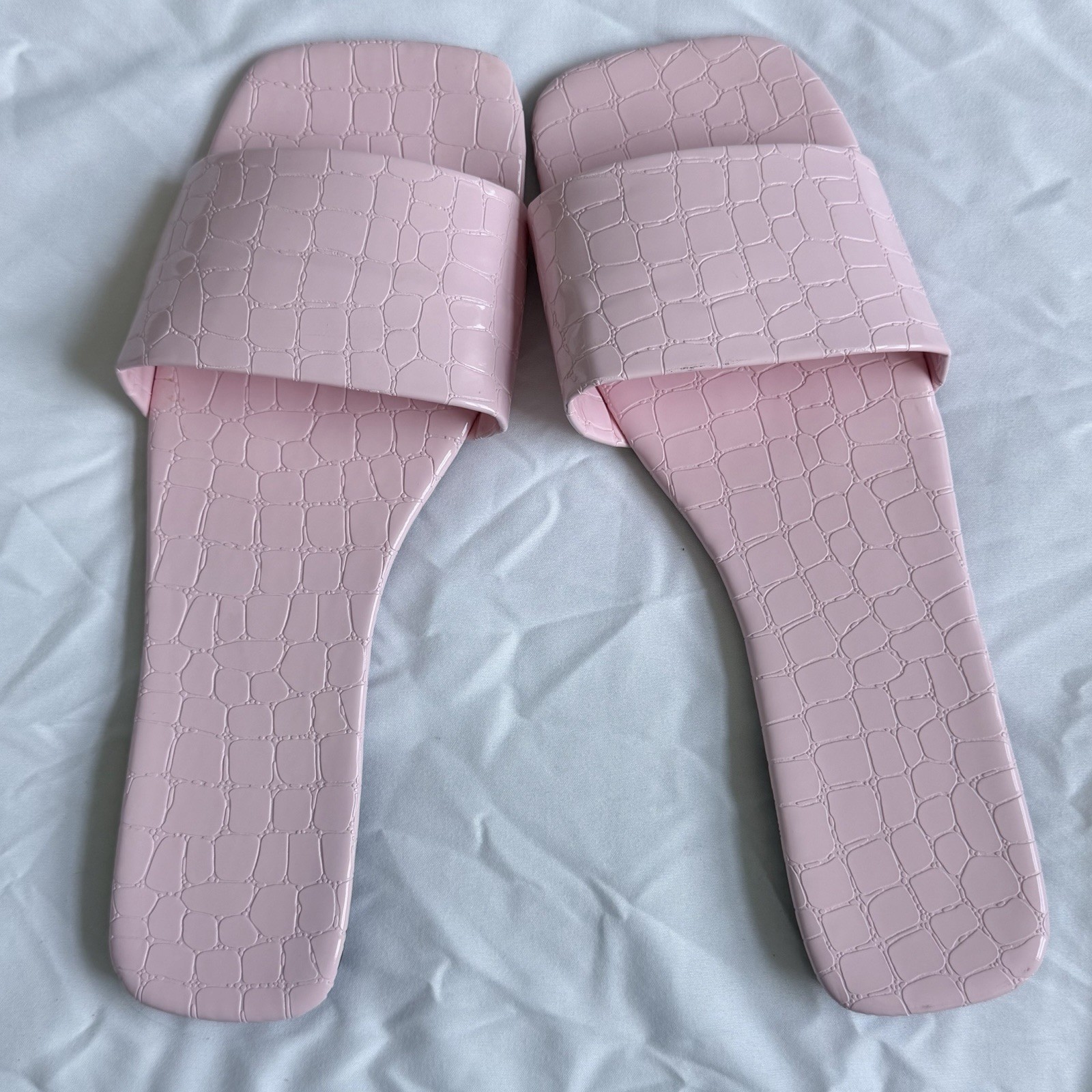 Baby Pink Croc-Embossed Glossy Slip On Square Peep Toe Size 9 Cute Slide Sandals