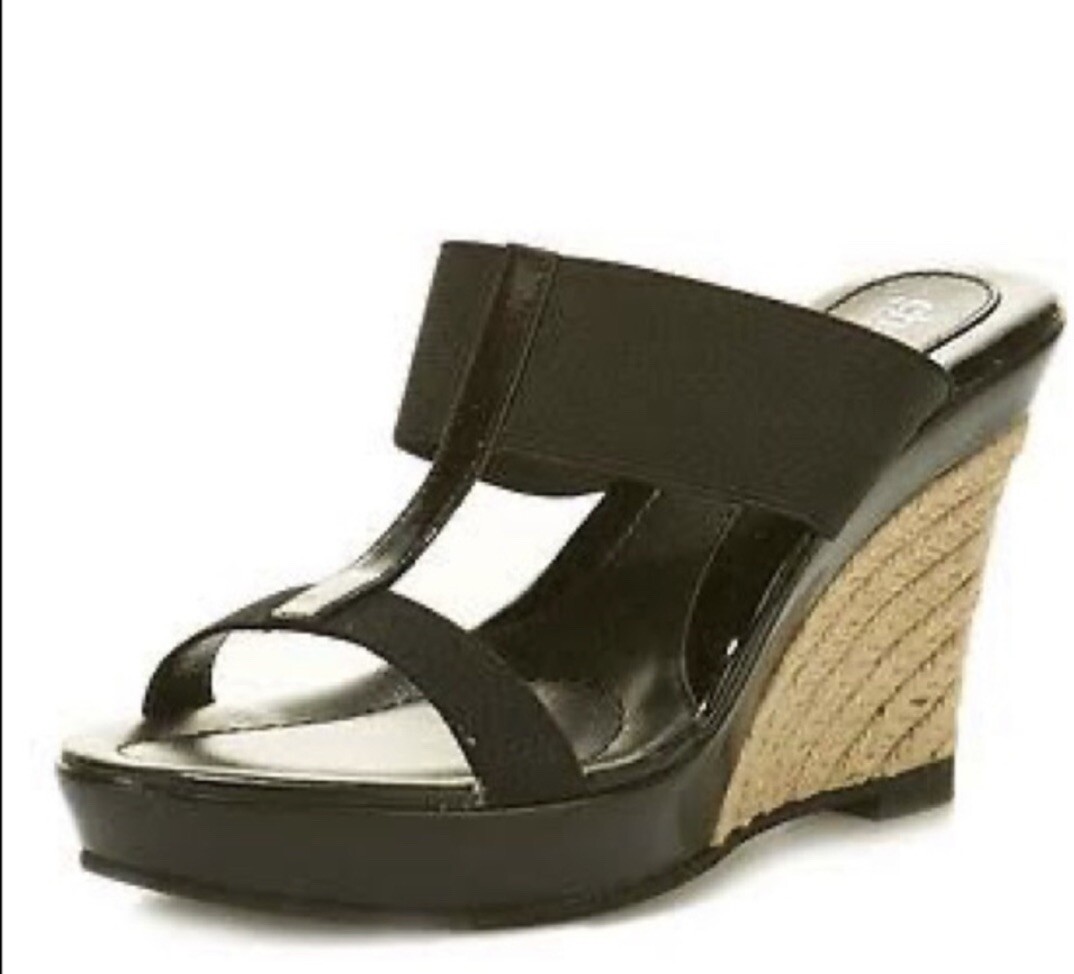 New In Box Beautiful Charles by Charles David wedges