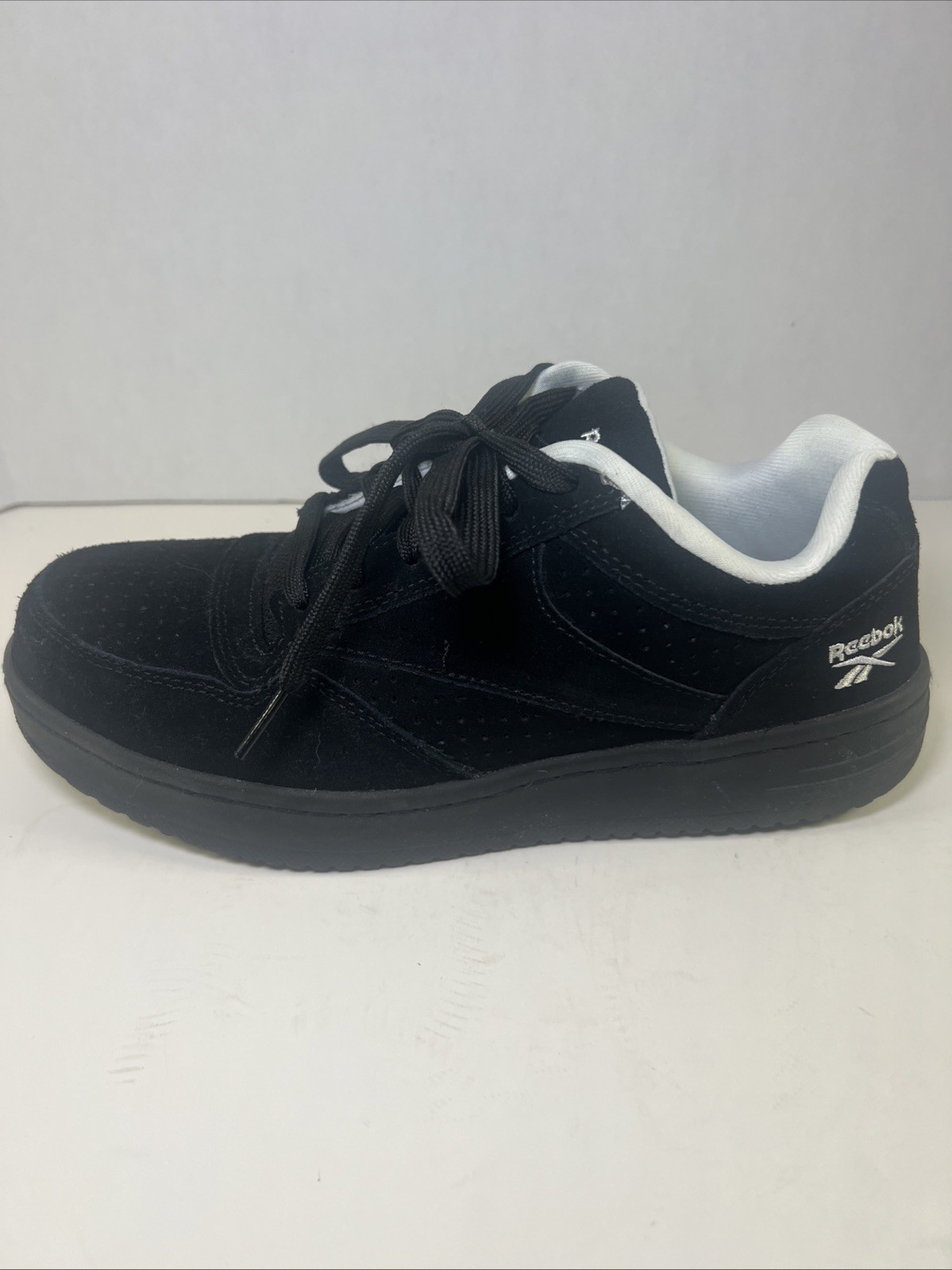Reebok Black Suade Sneakers Shoe Size Men’s 8 Women’s 10