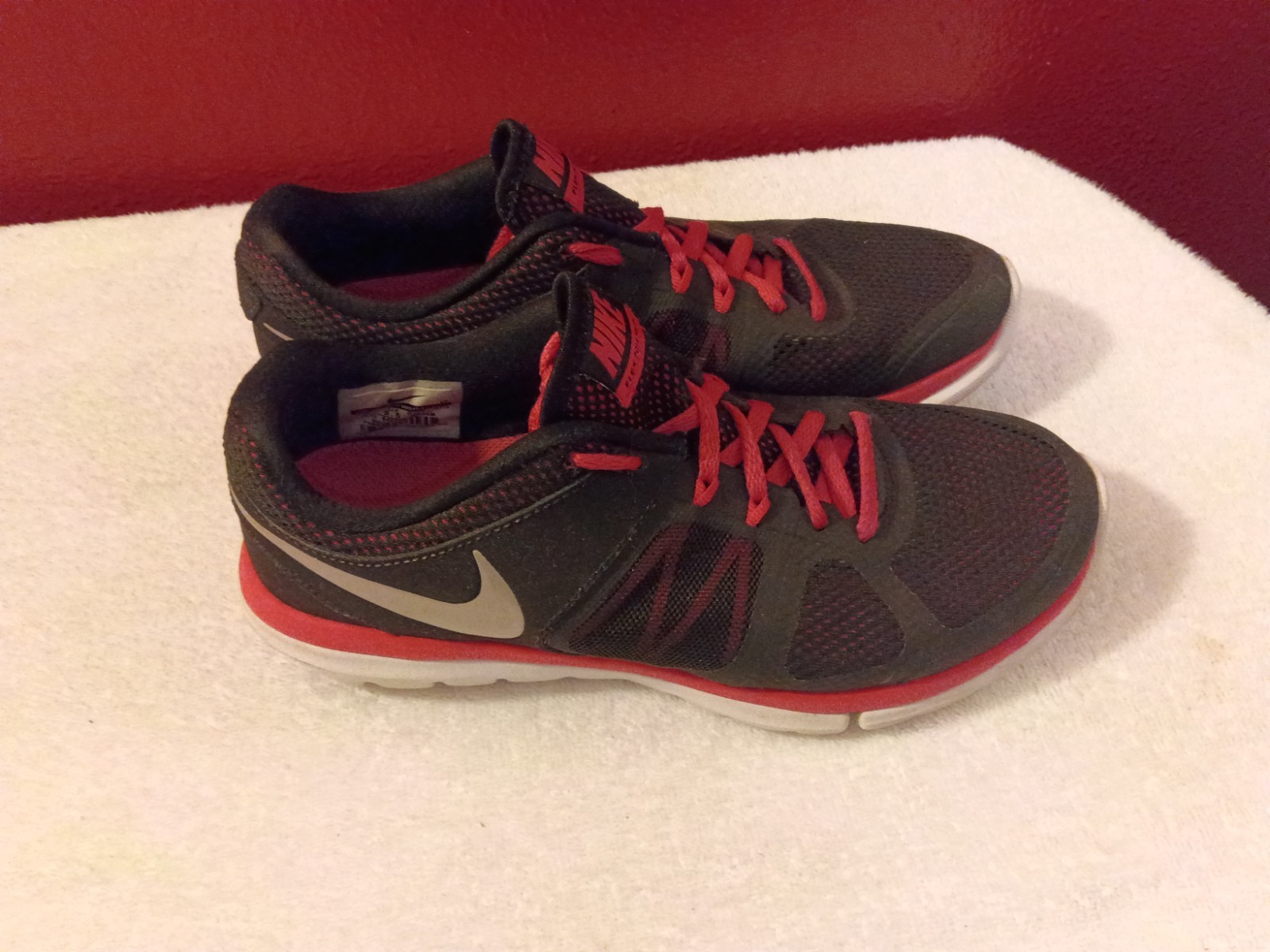 Nike Flex 2014 Run Womens Size 8 Running Jogging Shoes Black Pink