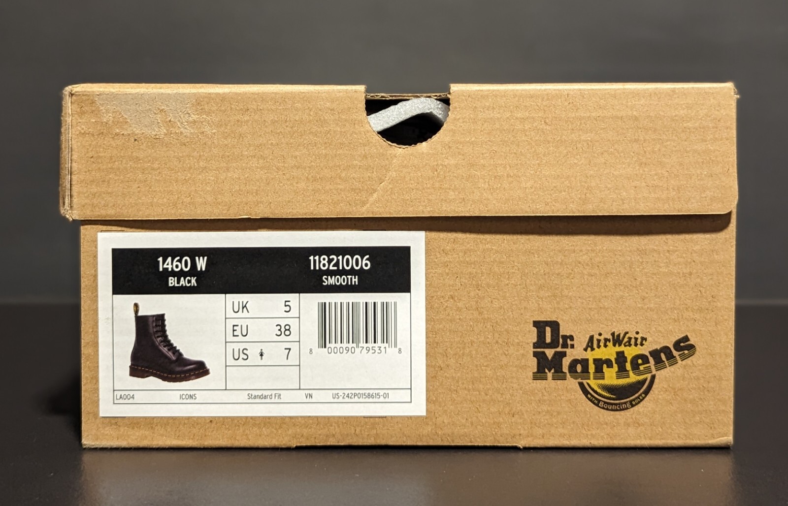 Dr. Martens Women’s 1460 8 Eye Leather Boots 11821006 BLACK SMOOTH Size 7 – NIB