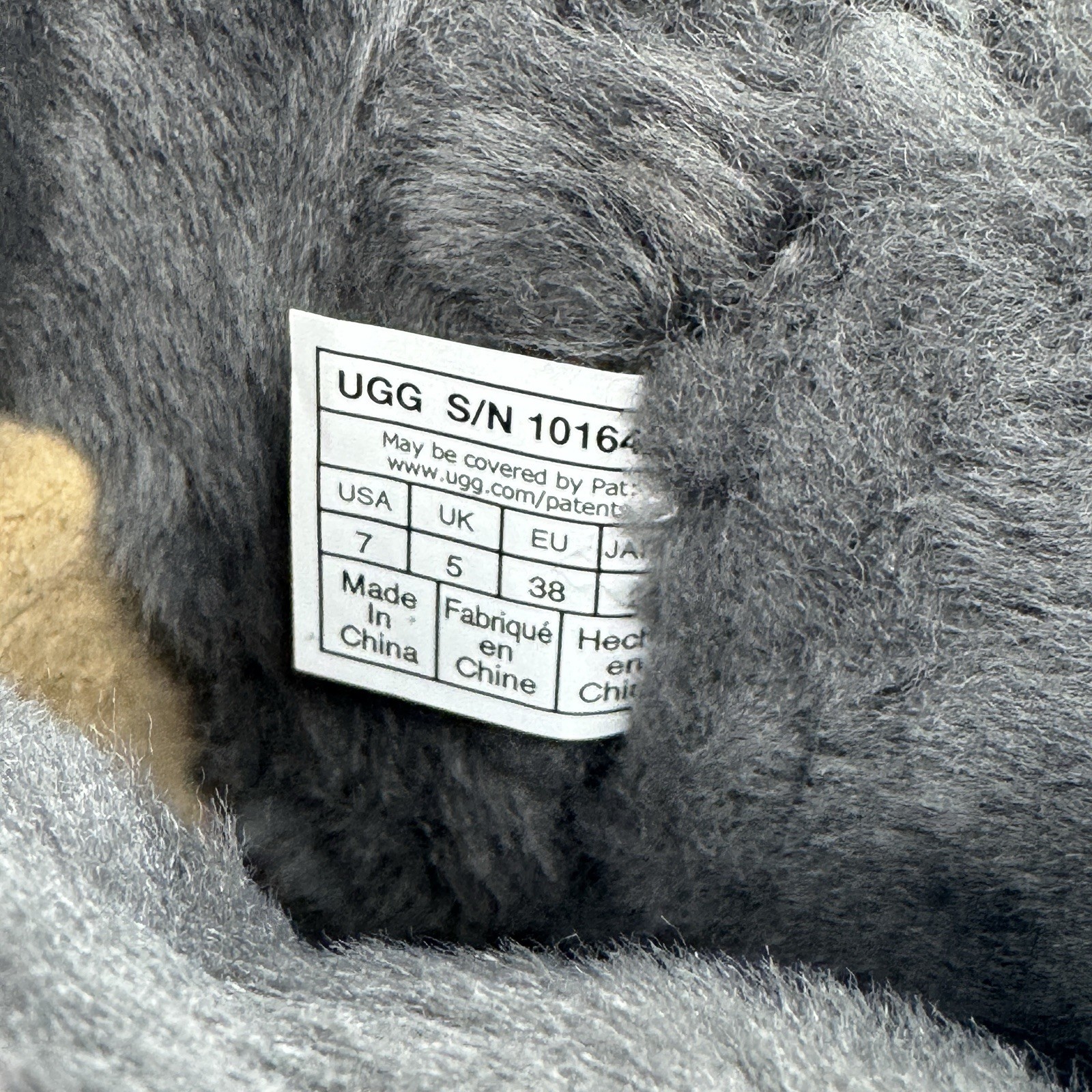 UGG Mini Bailey Button 2 Boots in Grey size 7 Women’s Wool-Lined 1016422