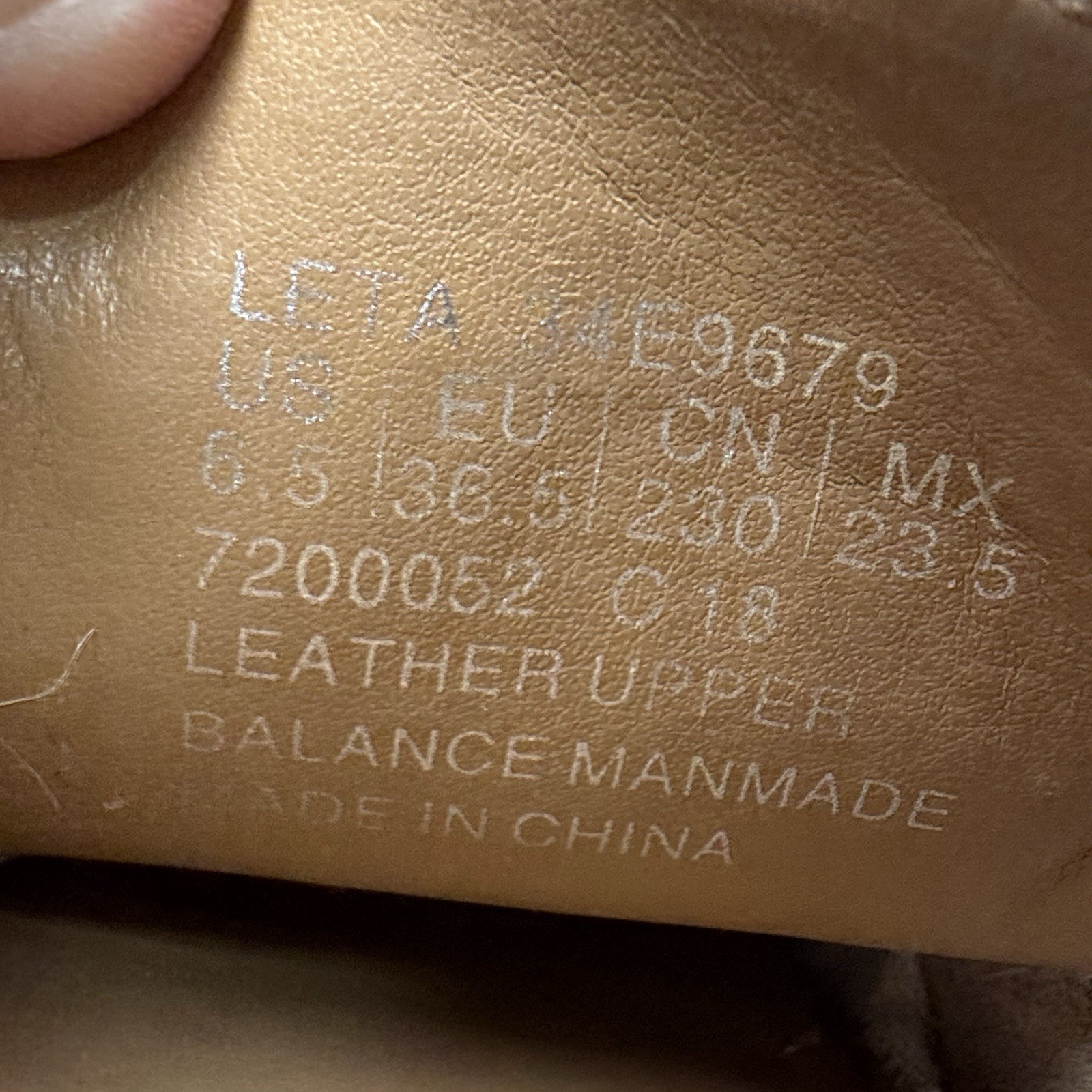 Calvin Klein Leather Gold Logo Bone Tan Leta Driving Moccasin Loafers 6.5 NEW