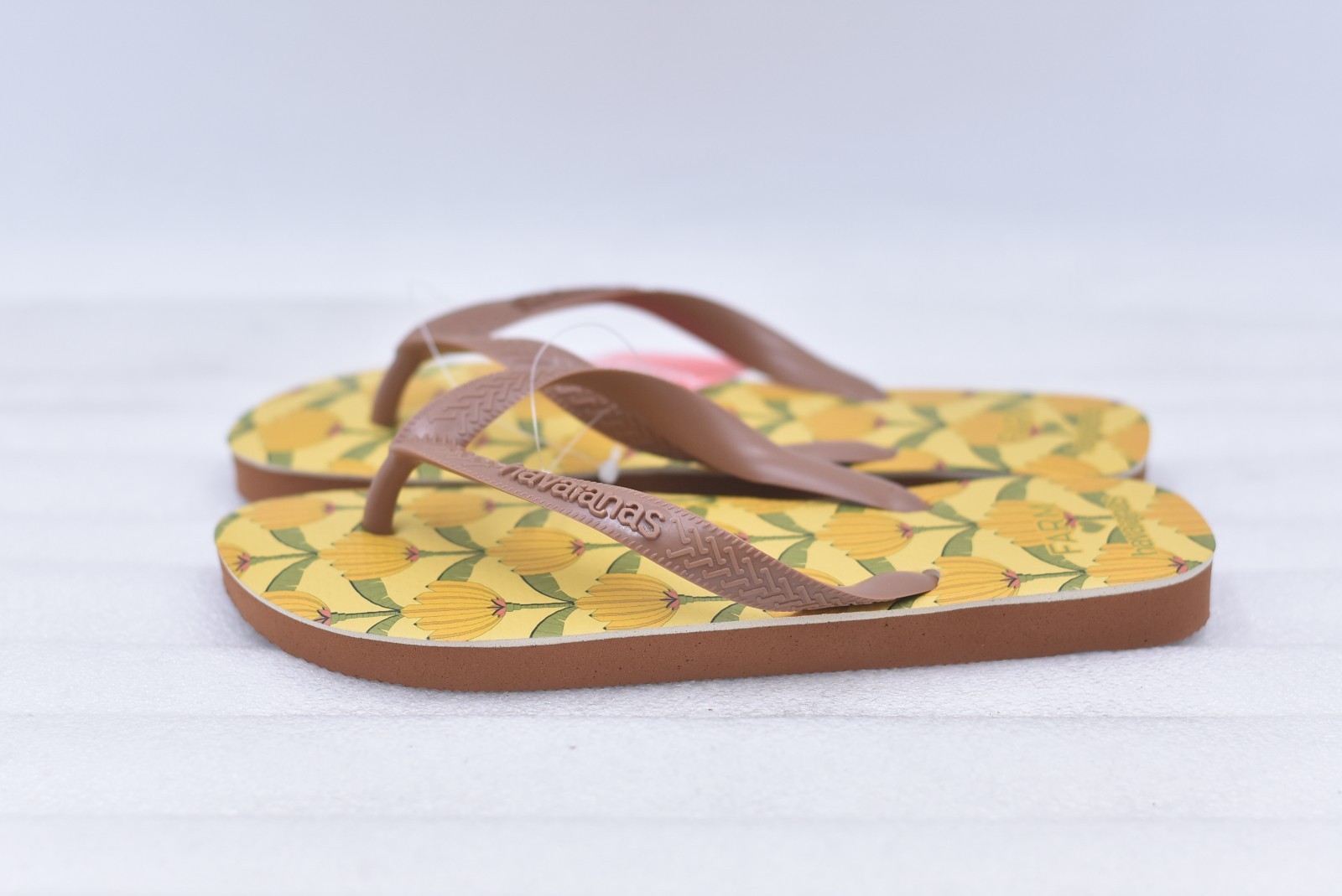 Womens Havaianas Dragon Slim Flip-Flops Sandals – Rust Size 9/10 (EU 39-40)