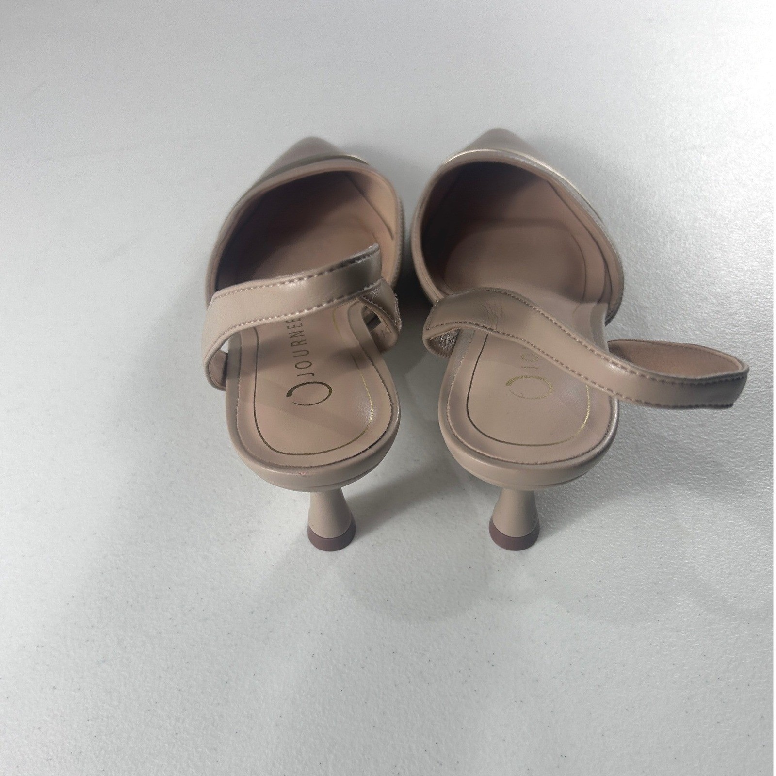 Journee Collection Nellia Taupe Slingback Kitten Heels Pointed Toe Womens 9M NEW