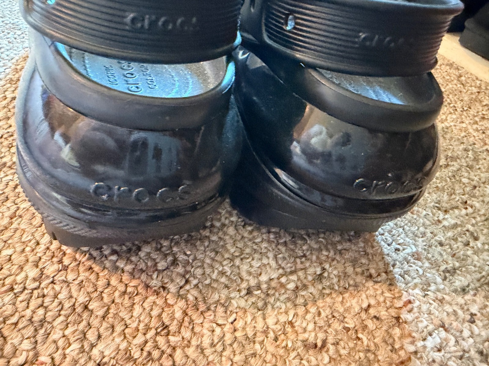 Crocs Classic Mega Crush Sandal Black Womens Size 7