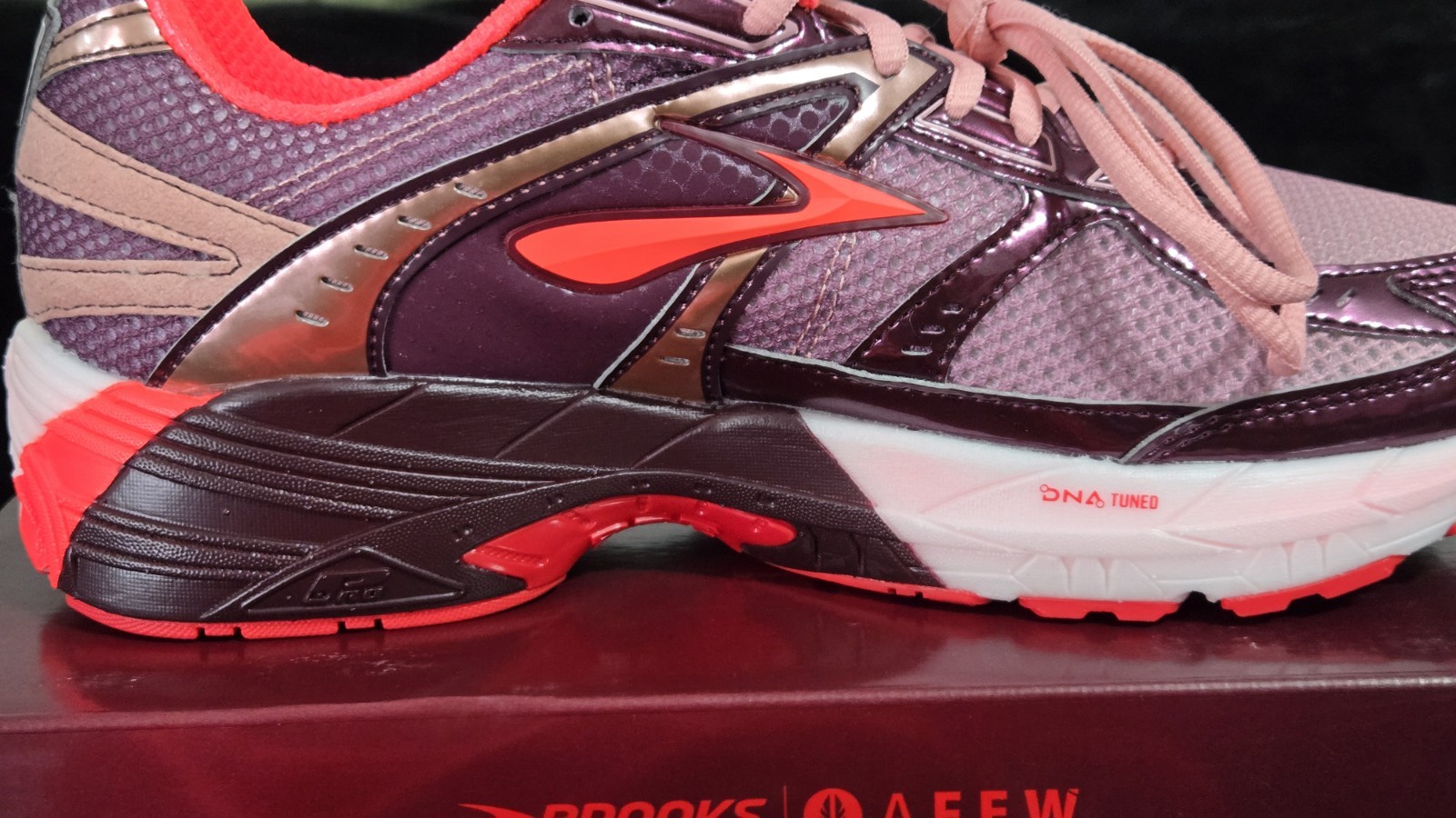 BROOKS EXCLUSIVE!. AFEW ADRENALINE GTS 10 TWAGD COLLAB SHOE DNA LOFT