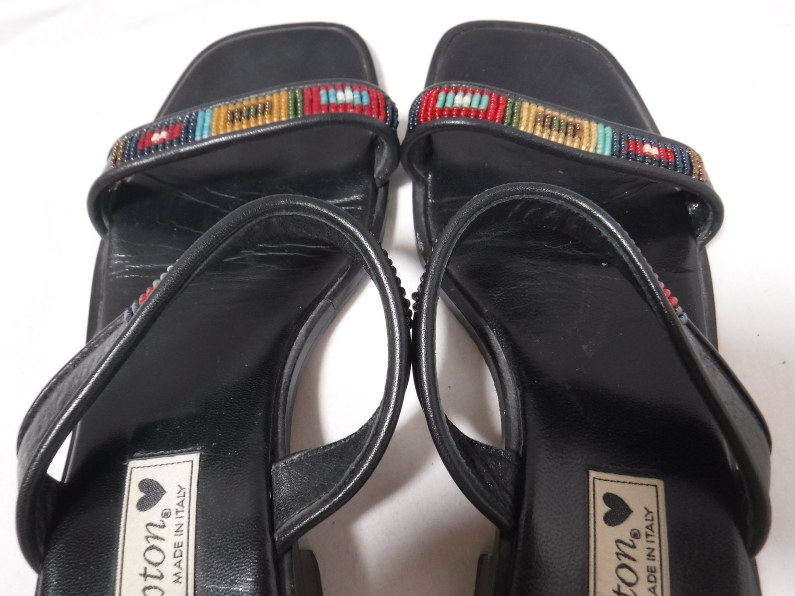 VTG Brighton Sam Beaded Sandals Southwestern Aztec Low Heeled Shoe Italy 7.5 M