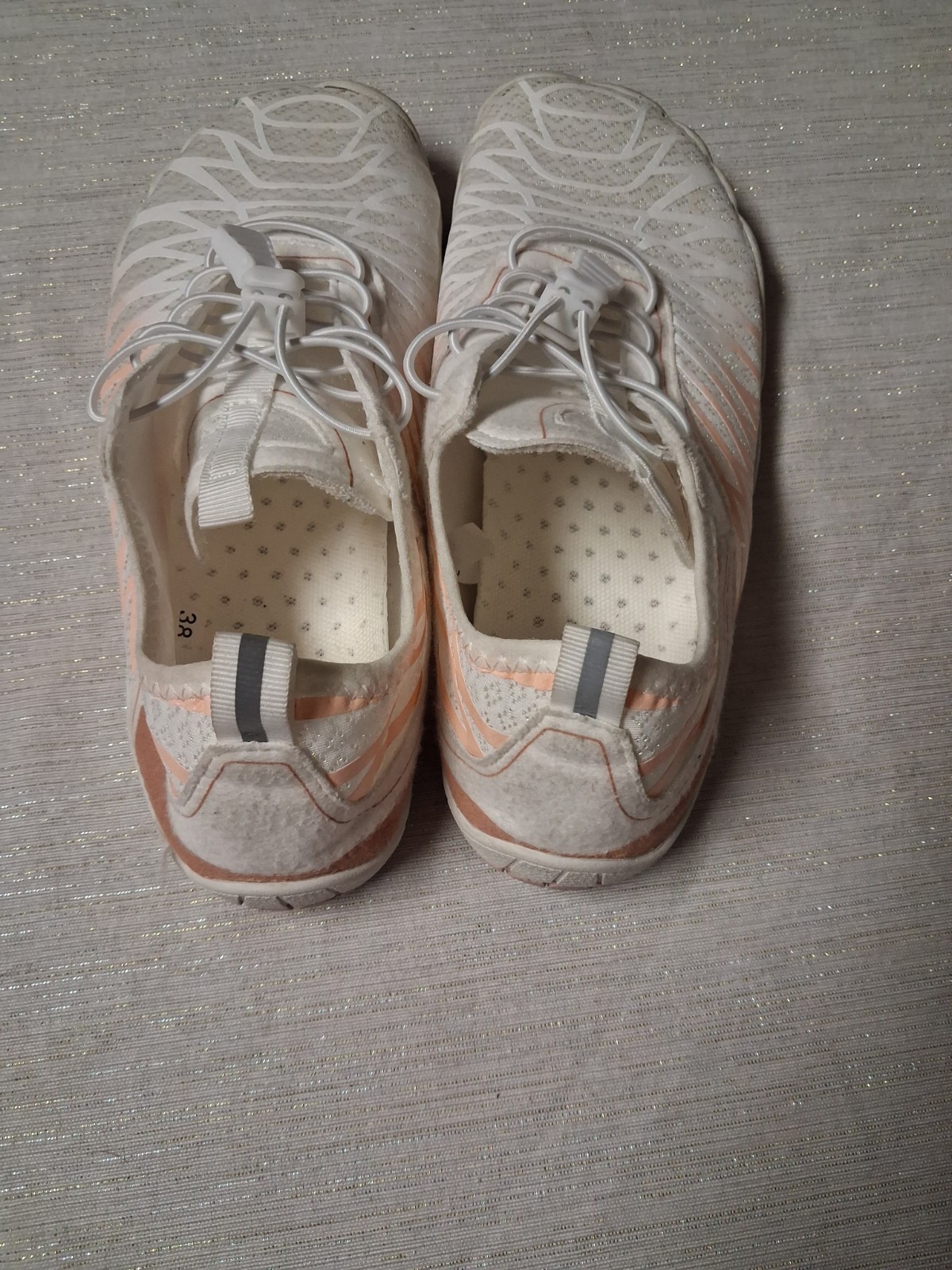 Hike lorax pro barefoot shoes Lightweight Pink And White. Size 38