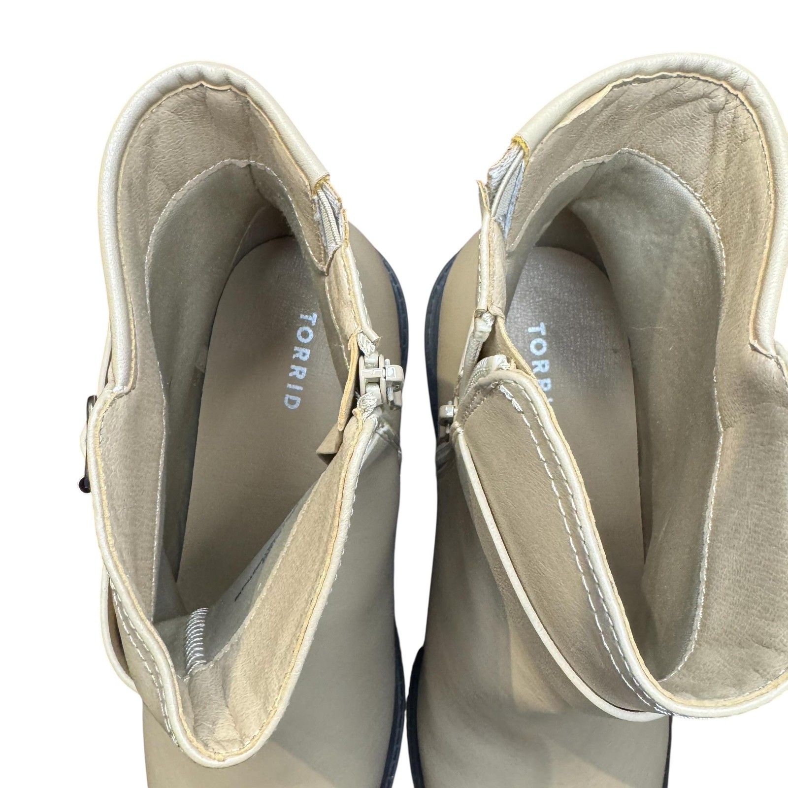 Torrid Booties Womens Size 11,5WW Beige Faux Leather Ankle Block Heel Zip Buckle