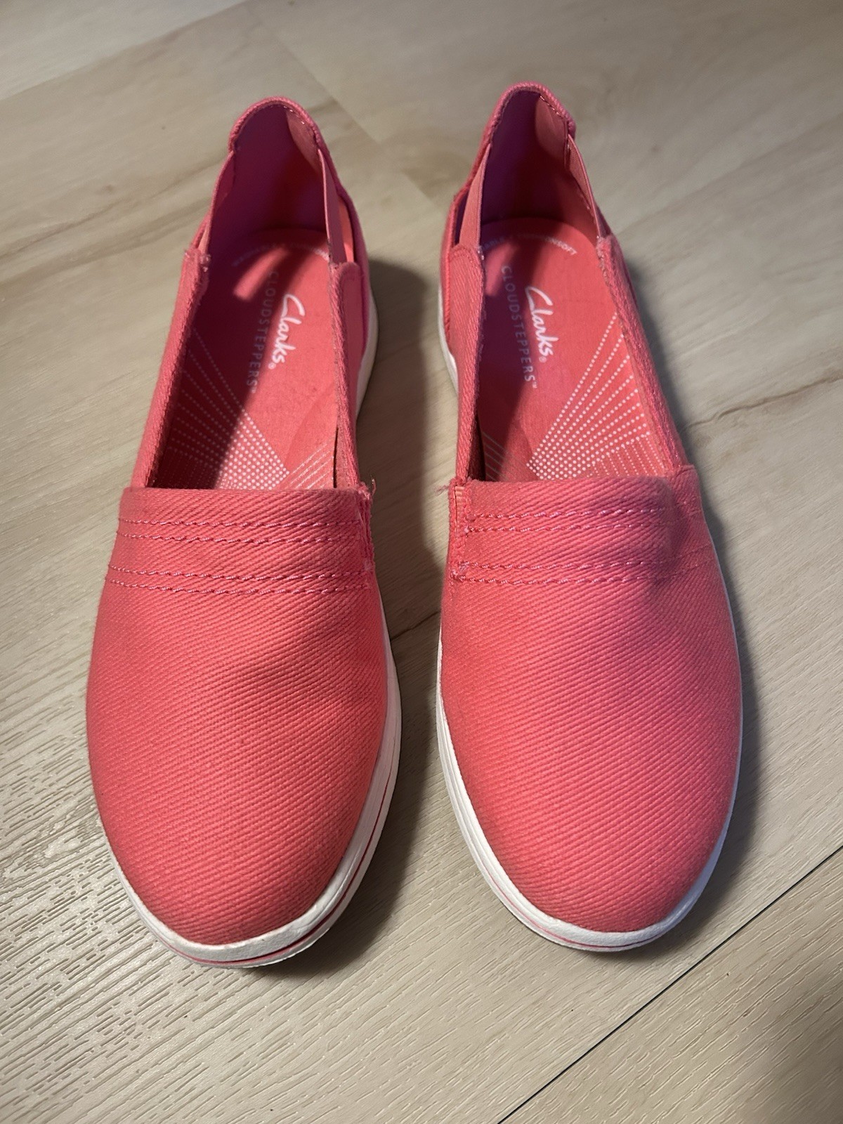Clarks CloudSteppers Women’s Sz 6.5 Breeze Step Bright Coral Shoes Slip On