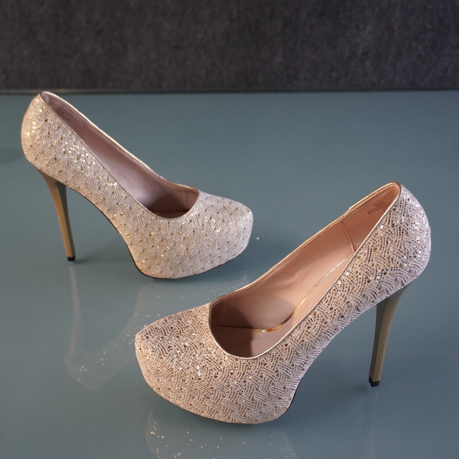 De Blossom Collection Gold Glitter Platform Pumps Heels Size 10 Wedding Prom