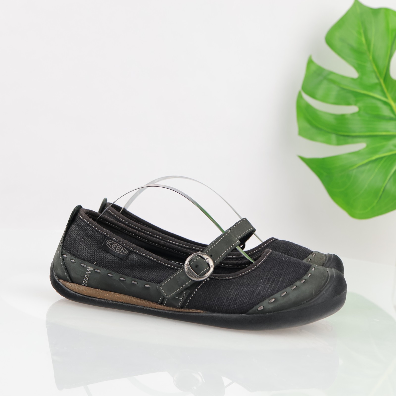 Keen Womens Midori Mary Jane Shoe Size 7 Black Canvas Leather Sporty Flats Comfy