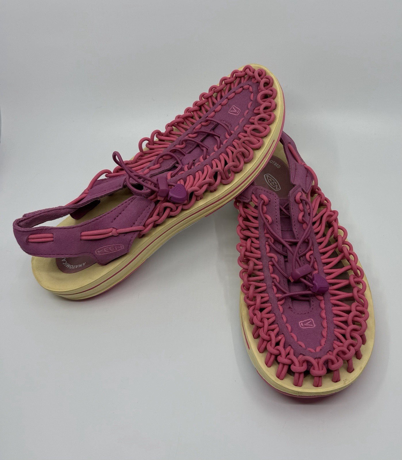 Keen Sandals Women’s Size 11 Uneek Cord Strap Back Dahlia Mauve